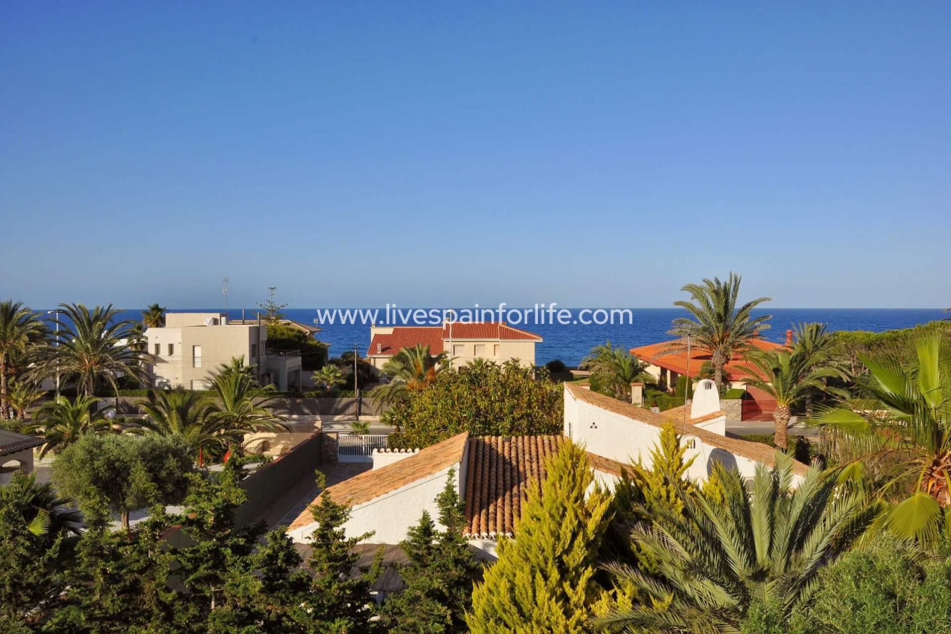 Herverkoop - Villa (alleenstaand) -
Cabo Roig