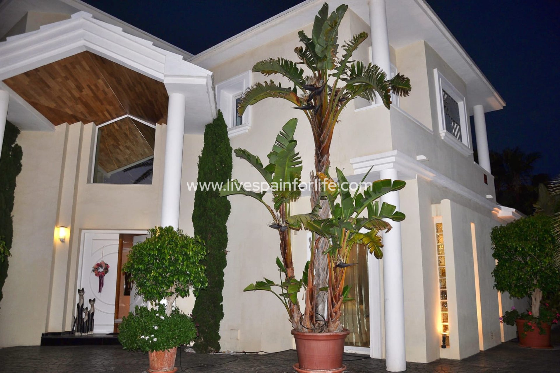 Herverkoop - Villa (alleenstaand) -
Cabo Roig