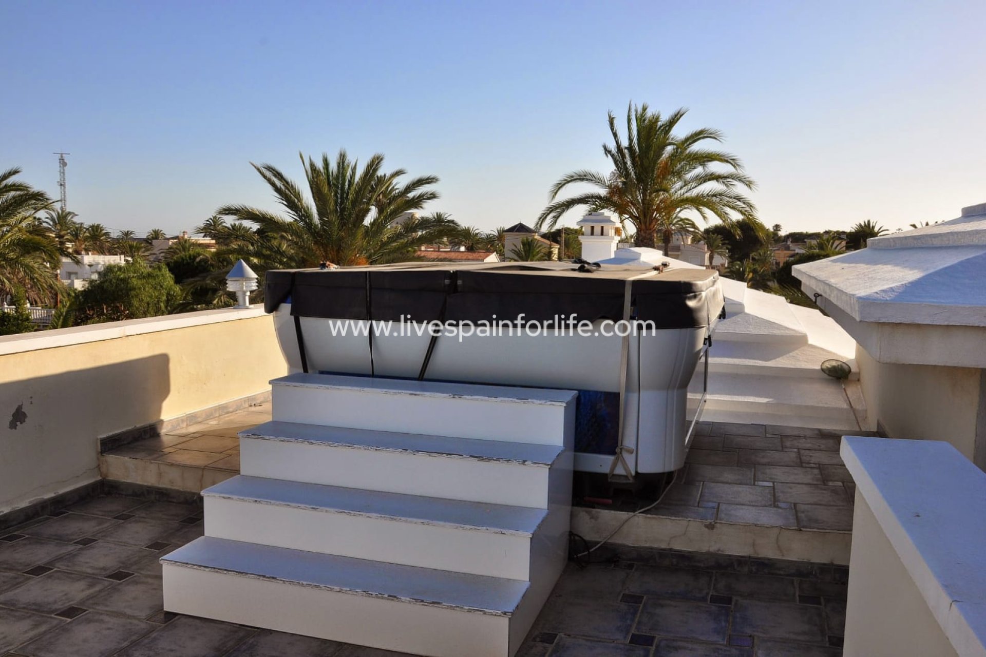 Herverkoop - Villa (alleenstaand) -
Cabo Roig