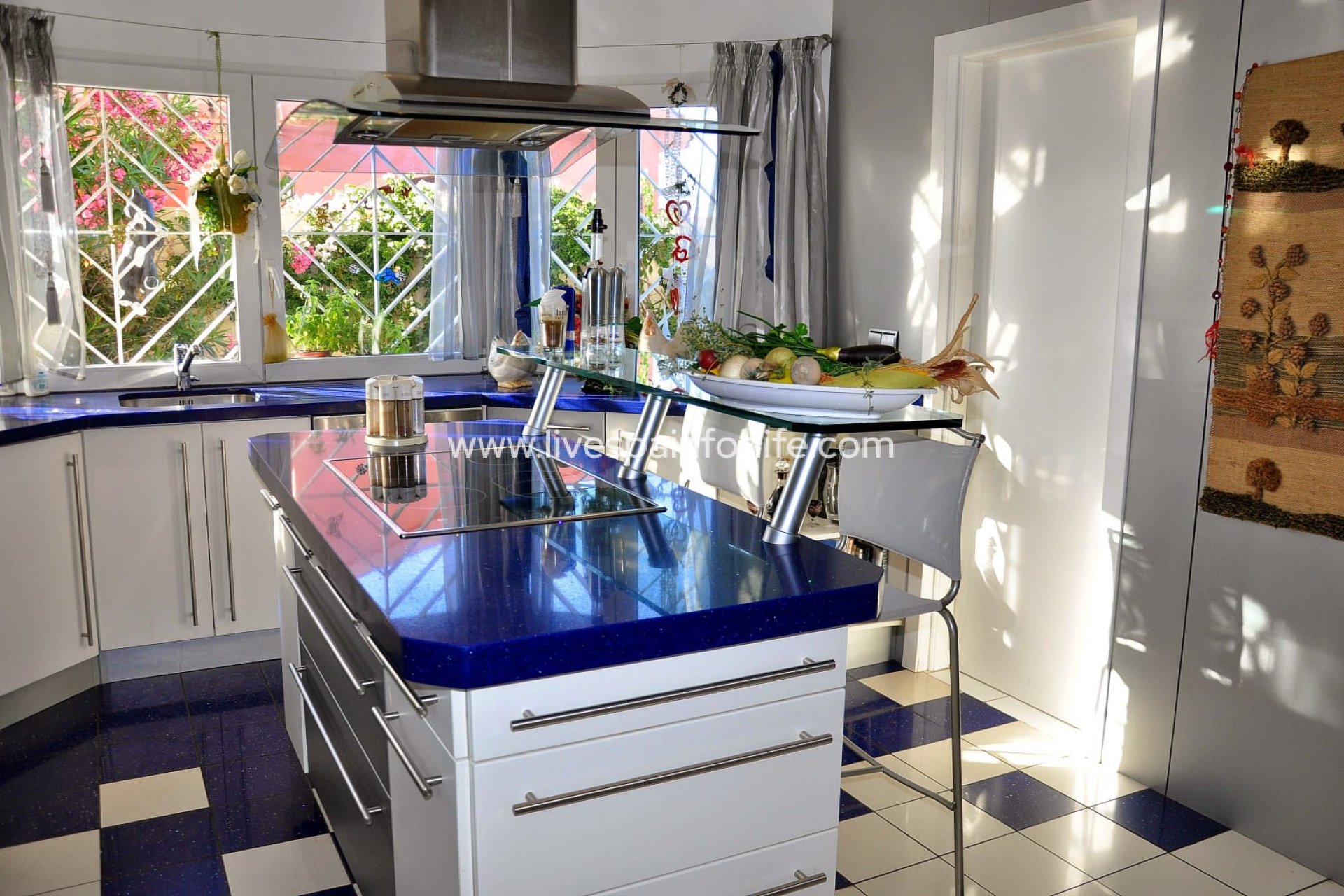 Herverkoop - Villa (alleenstaand) -
Cabo Roig