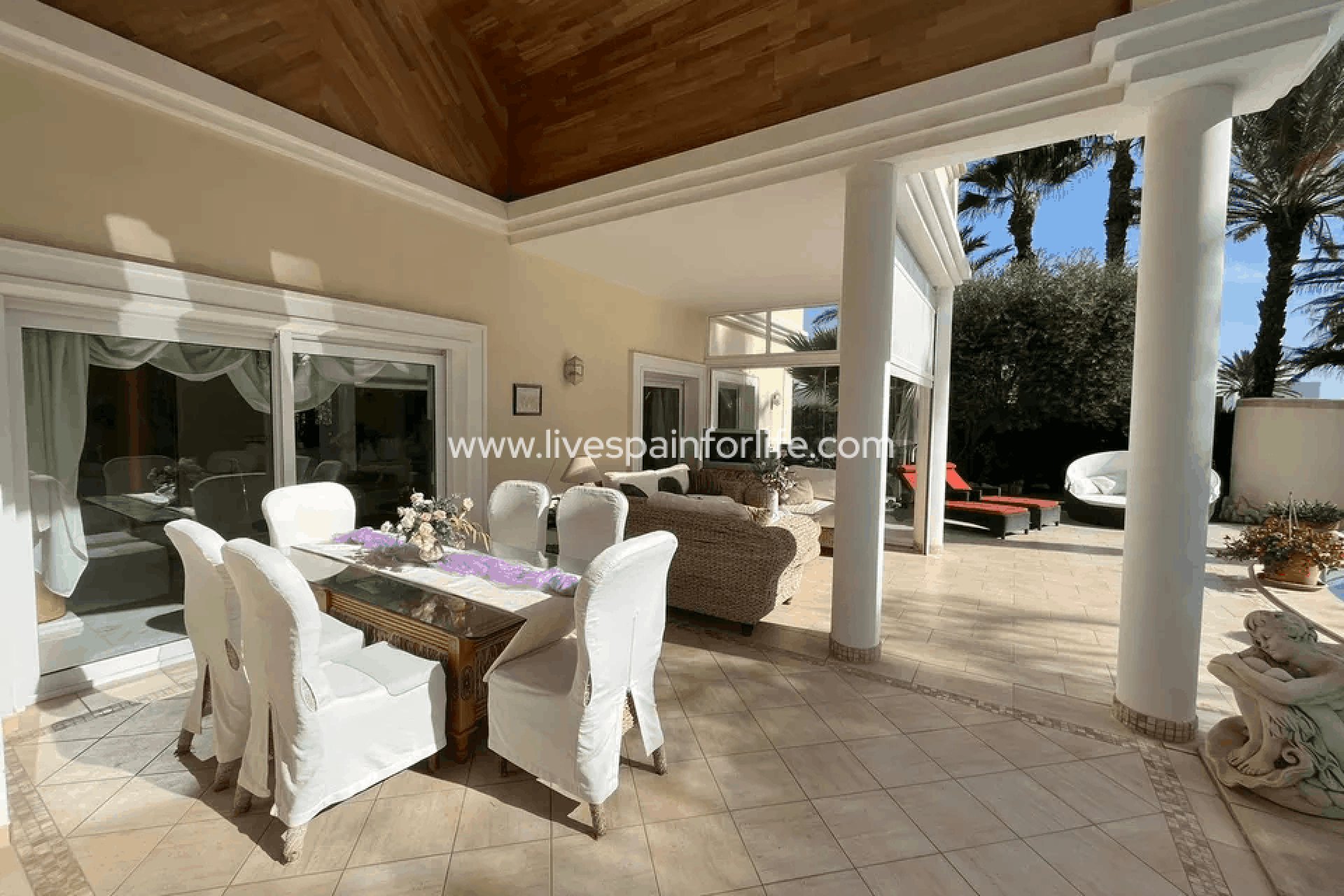 Herverkoop - Villa (alleenstaand) -
Cabo Roig