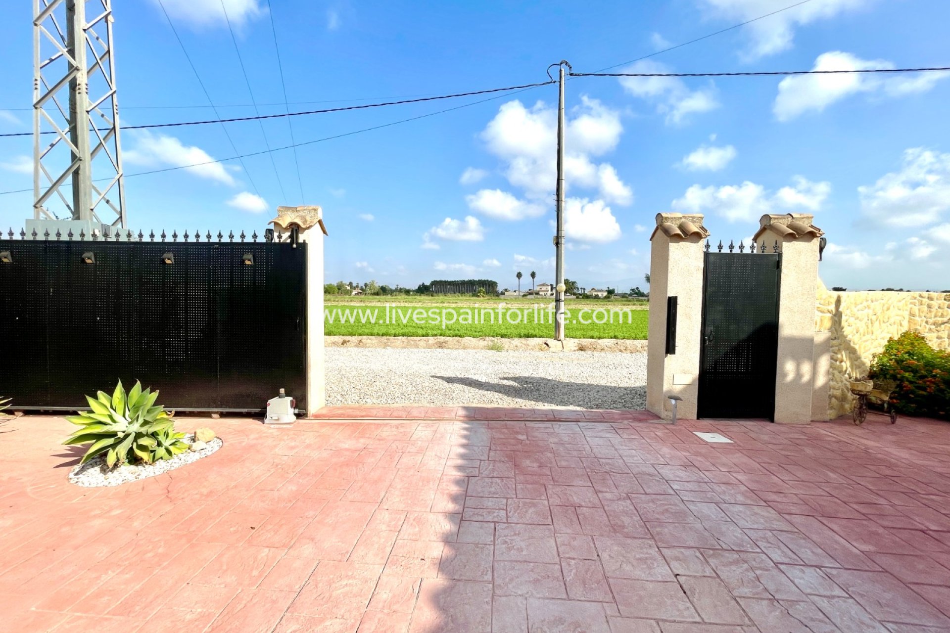 Herverkoop - Villa (alleenstaand) -
Catral