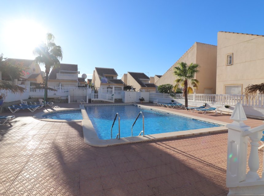 Herverkoop - Villa (alleenstaand) -
Ciudad Quesada - Ciudad Quesada - Town