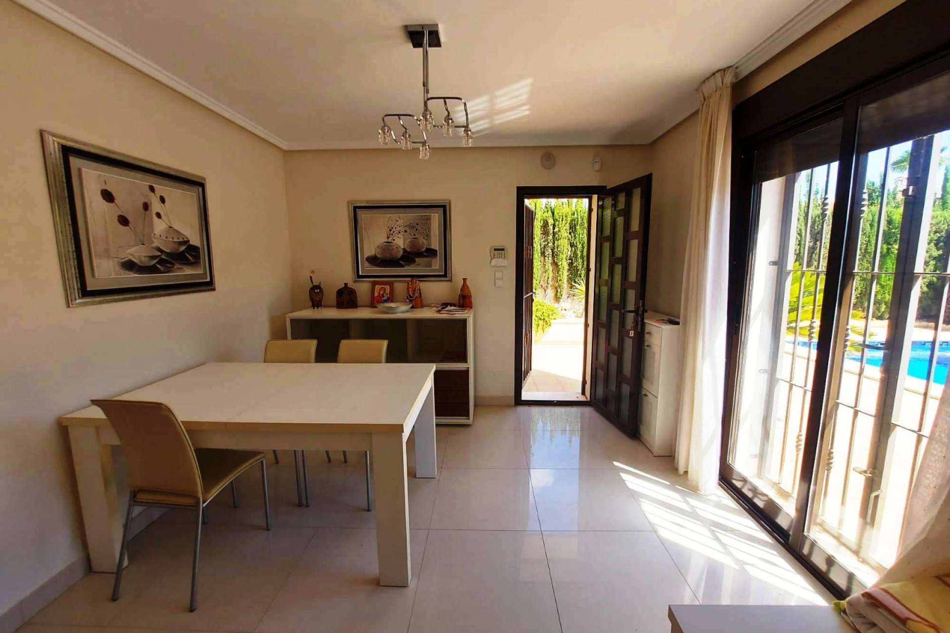 Herverkoop - Villa (alleenstaand) -
Ciudad Quesada