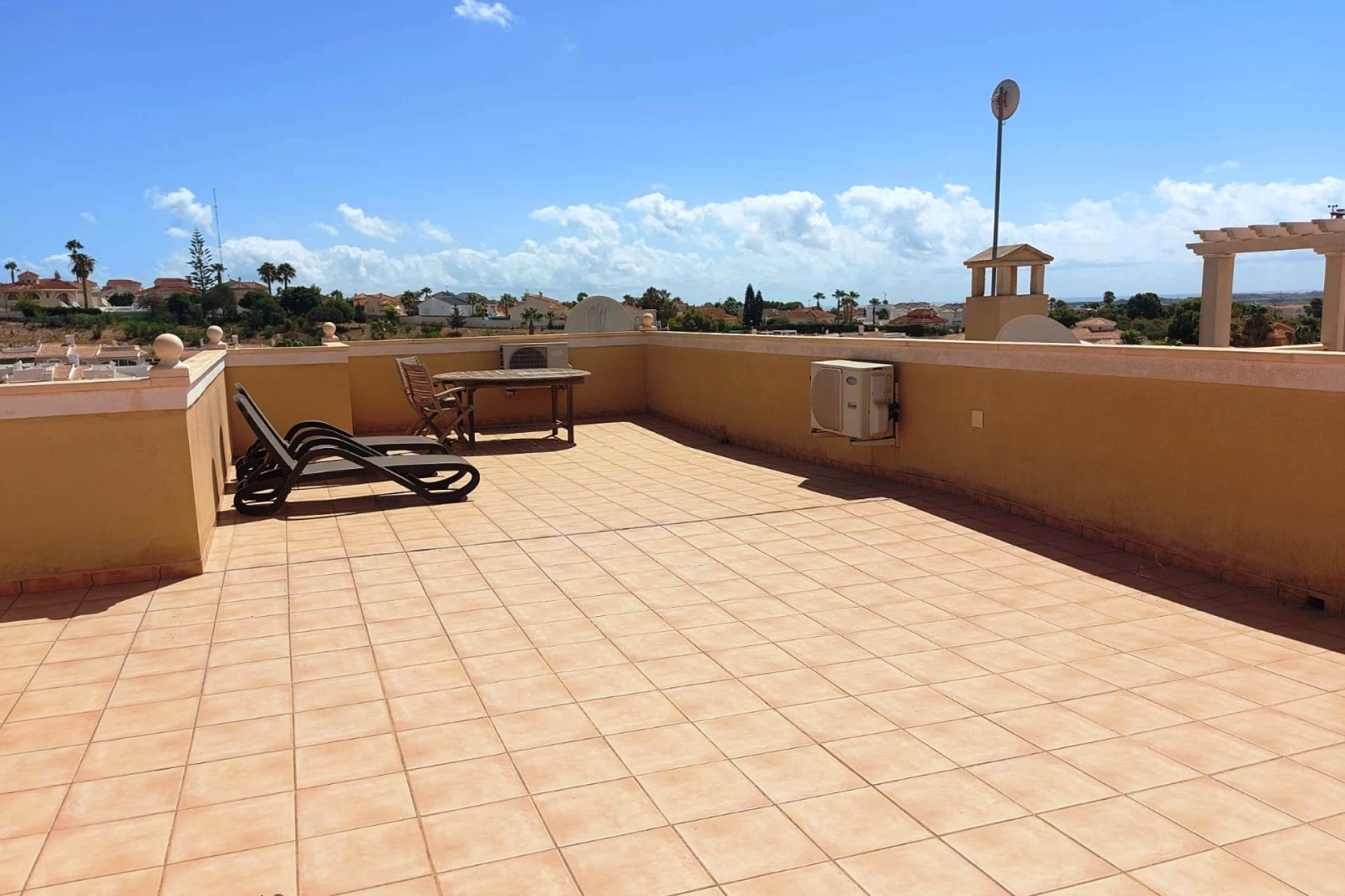 Herverkoop - Villa (alleenstaand) -
Ciudad Quesada