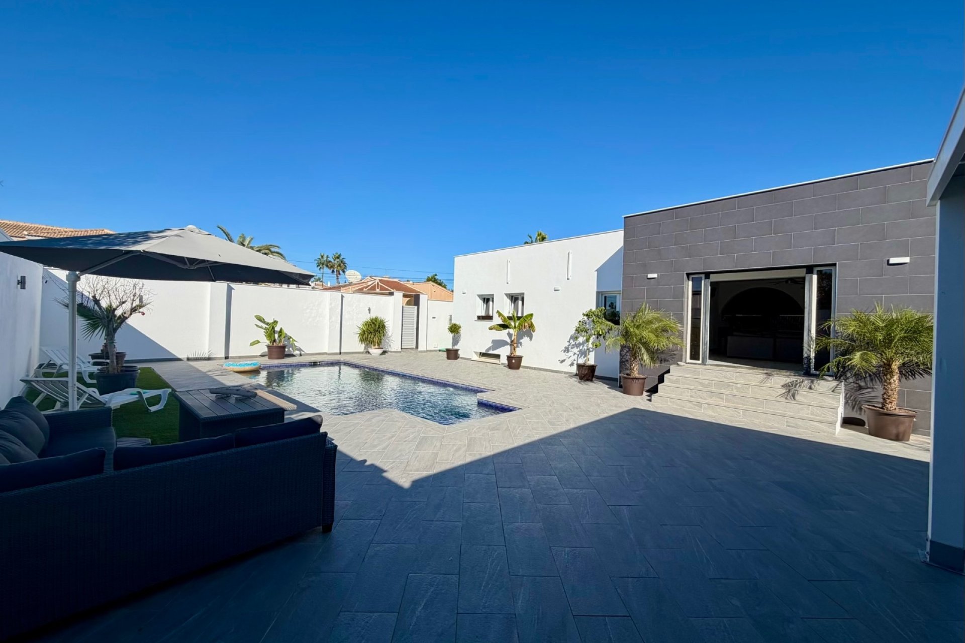 Herverkoop - Villa (alleenstaand) -
Ciudad Quesada