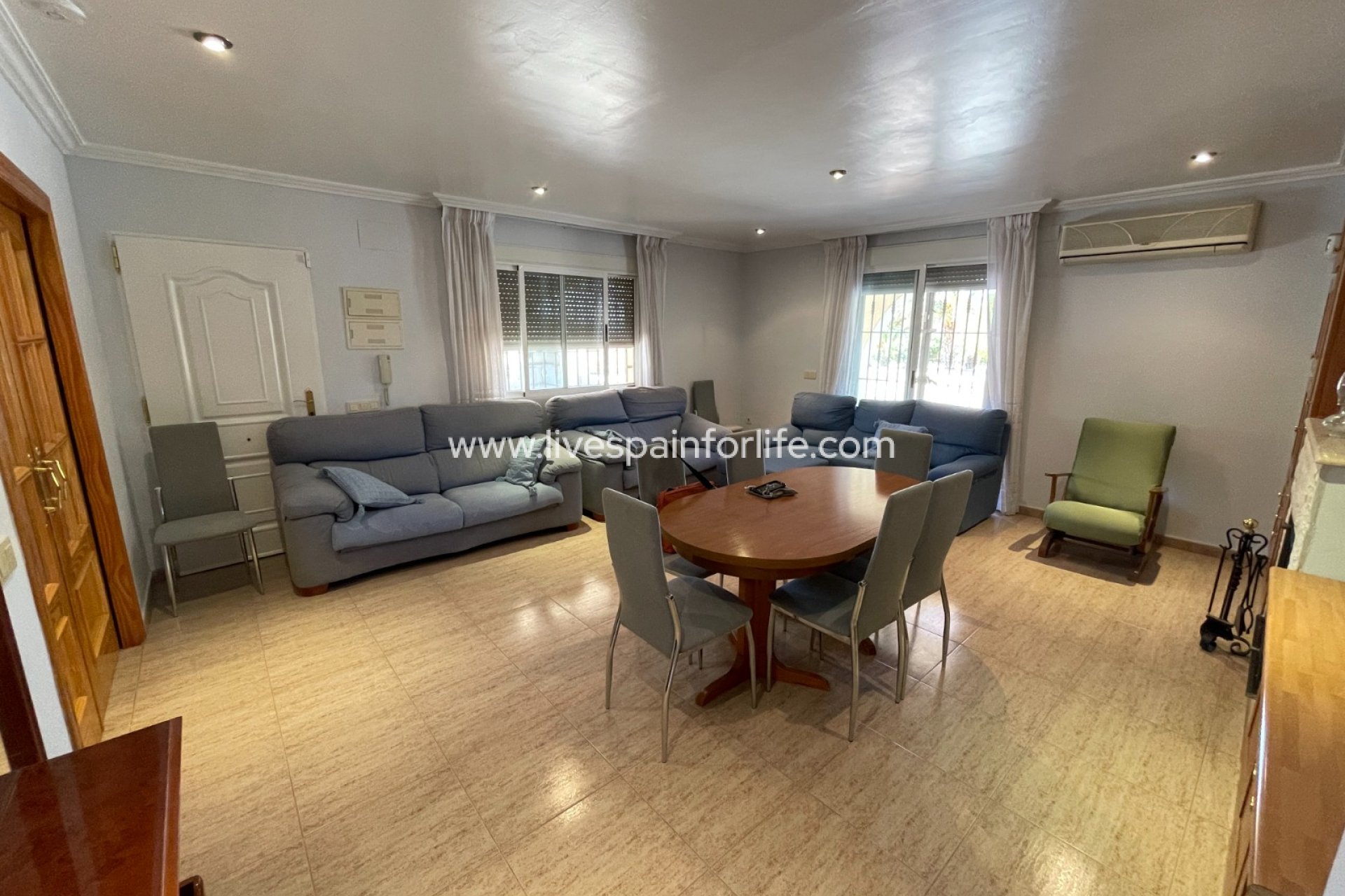 Herverkoop - Villa (alleenstaand) -
Crevillent - Crevillente