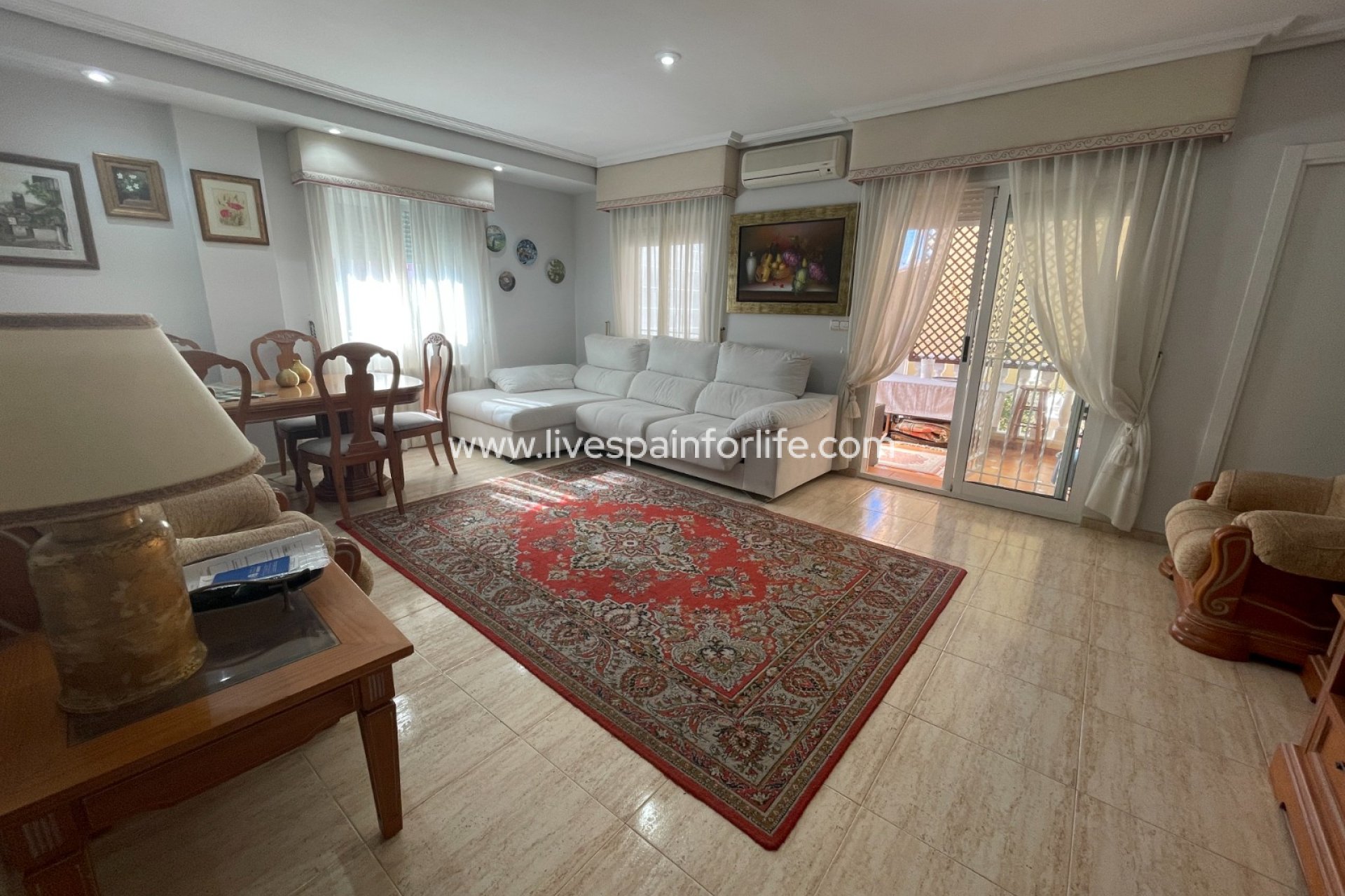Herverkoop - Villa (alleenstaand) -
Guardamar del Segura