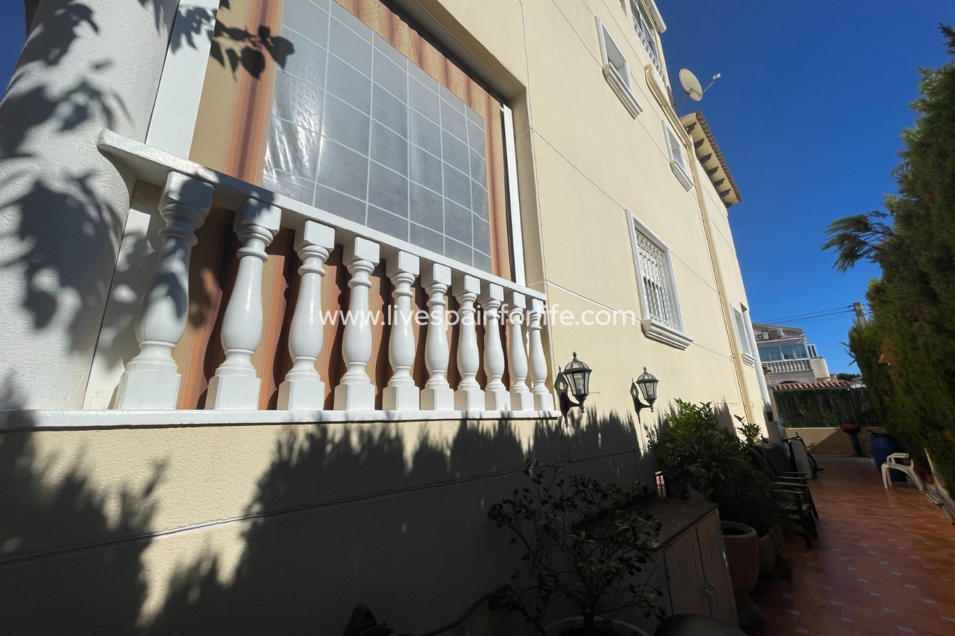Herverkoop - Villa (alleenstaand) -
Guardamar del Segura