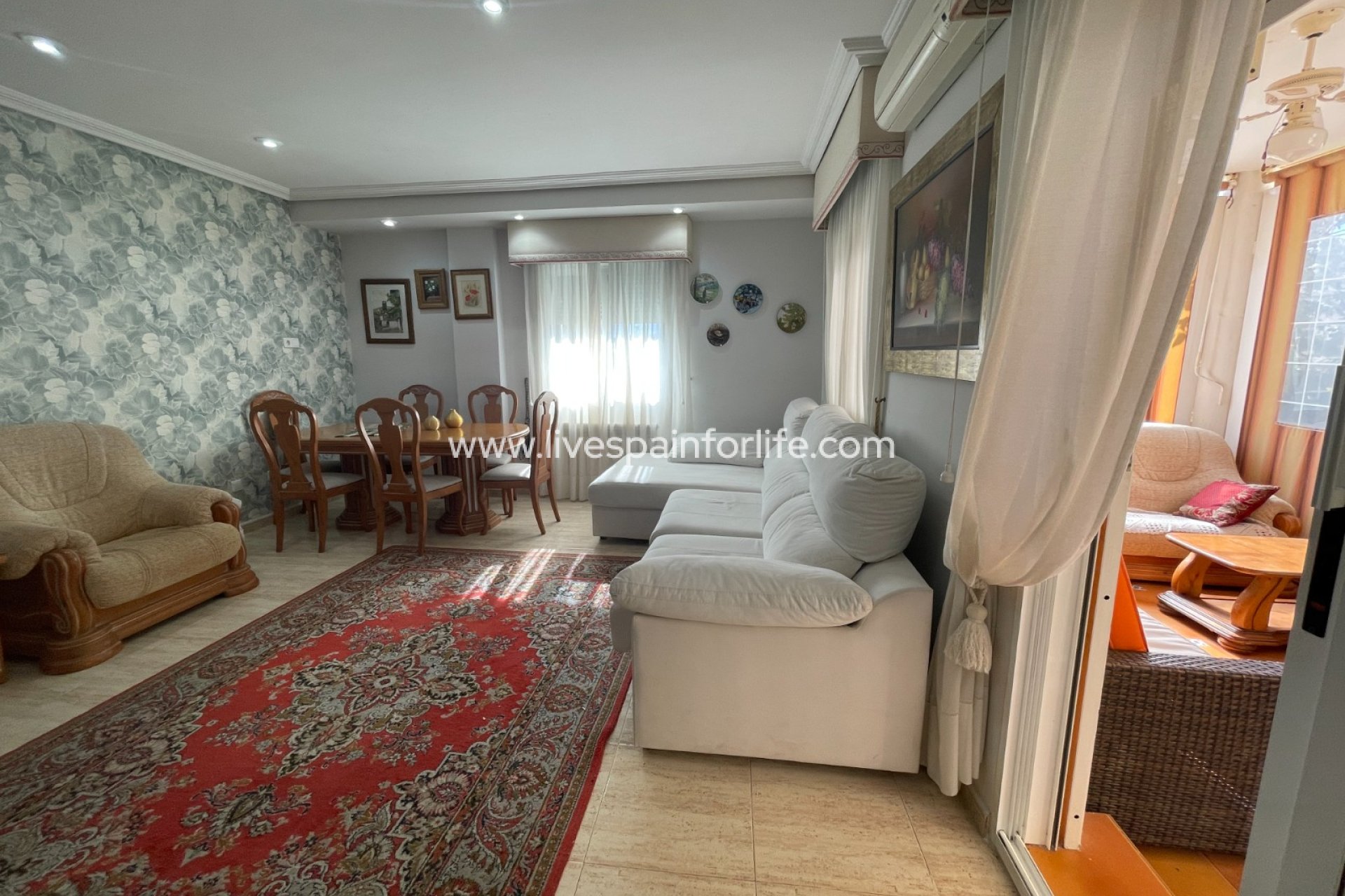 Herverkoop - Villa (alleenstaand) -
Guardamar del Segura