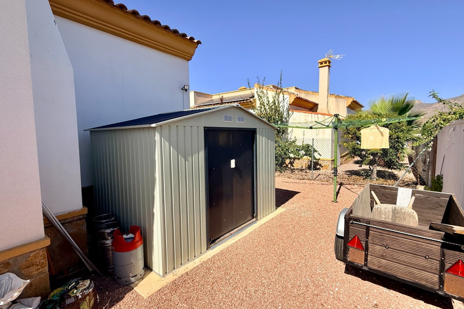 Herverkoop - Villa (alleenstaand) -
Hondon De Las Nieves