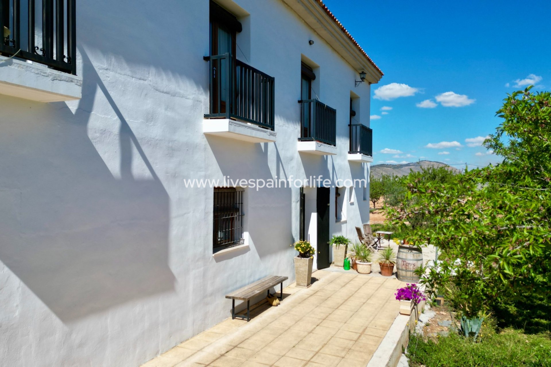 Herverkoop - Villa (alleenstaand) -
Hondon De Las Nieves