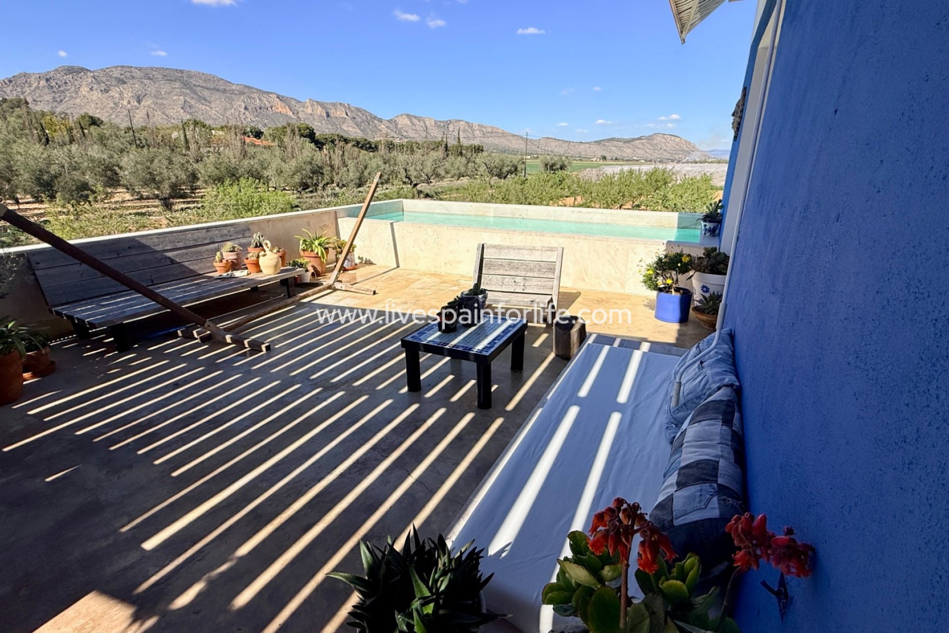 Herverkoop - Villa (alleenstaand) -
Hondon De Las Nieves