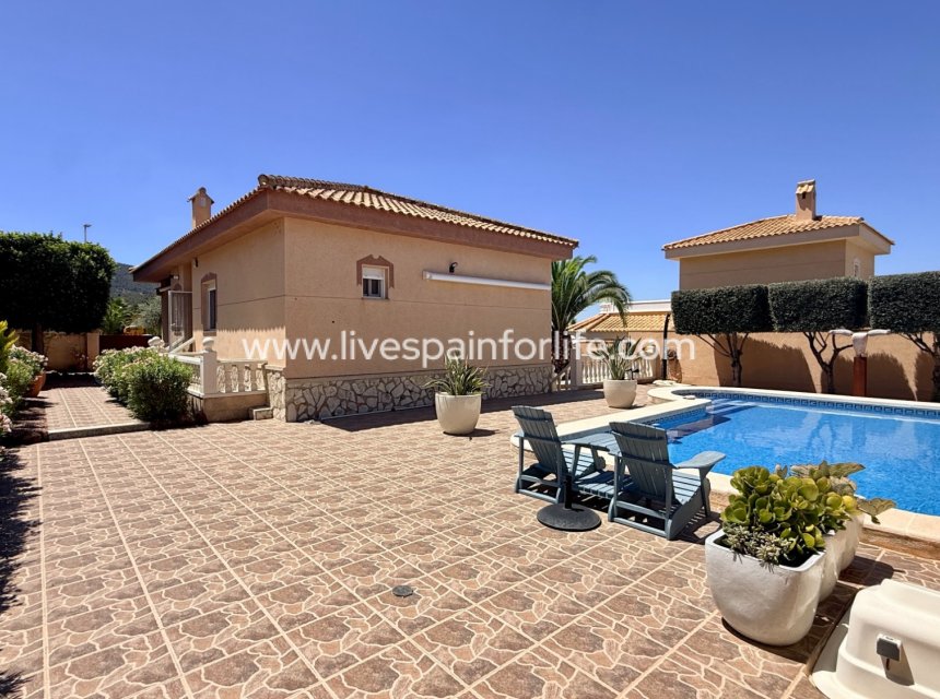 Herverkoop - Villa (alleenstaand) -
Hondon De Las Nieves