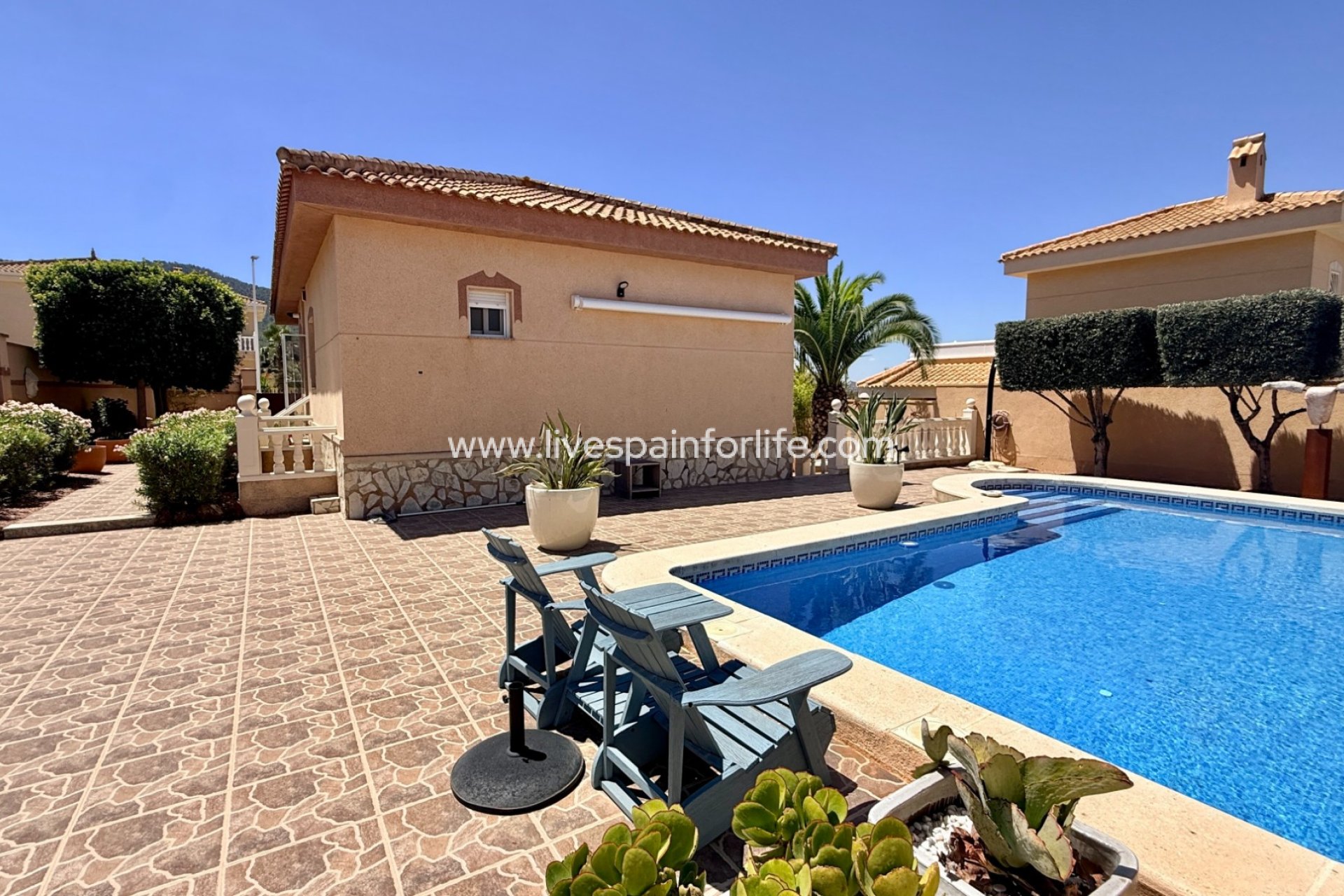 Herverkoop - Villa (alleenstaand) -
Hondon De Las Nieves