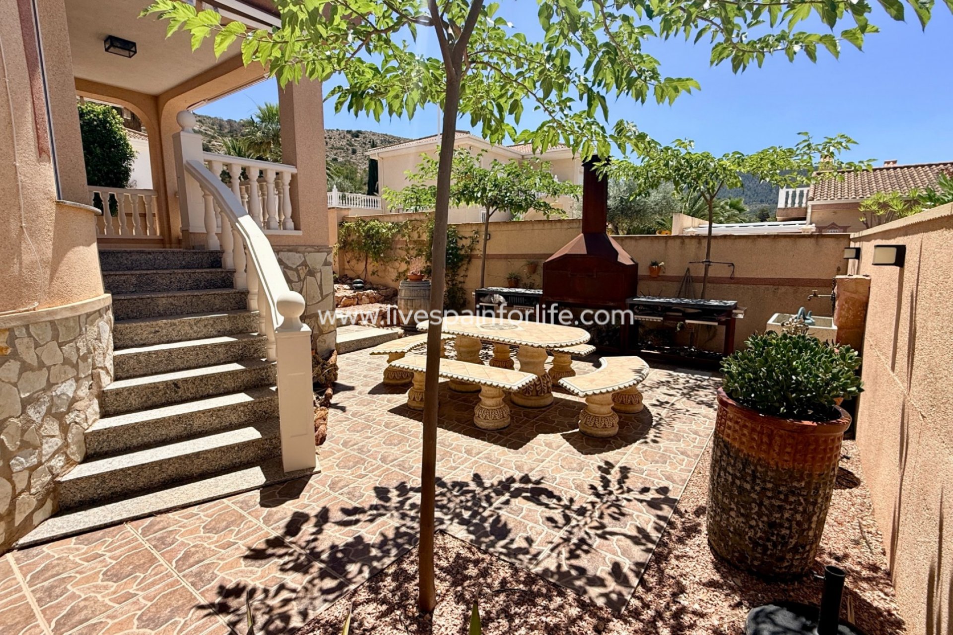 Herverkoop - Villa (alleenstaand) -
Hondon De Las Nieves