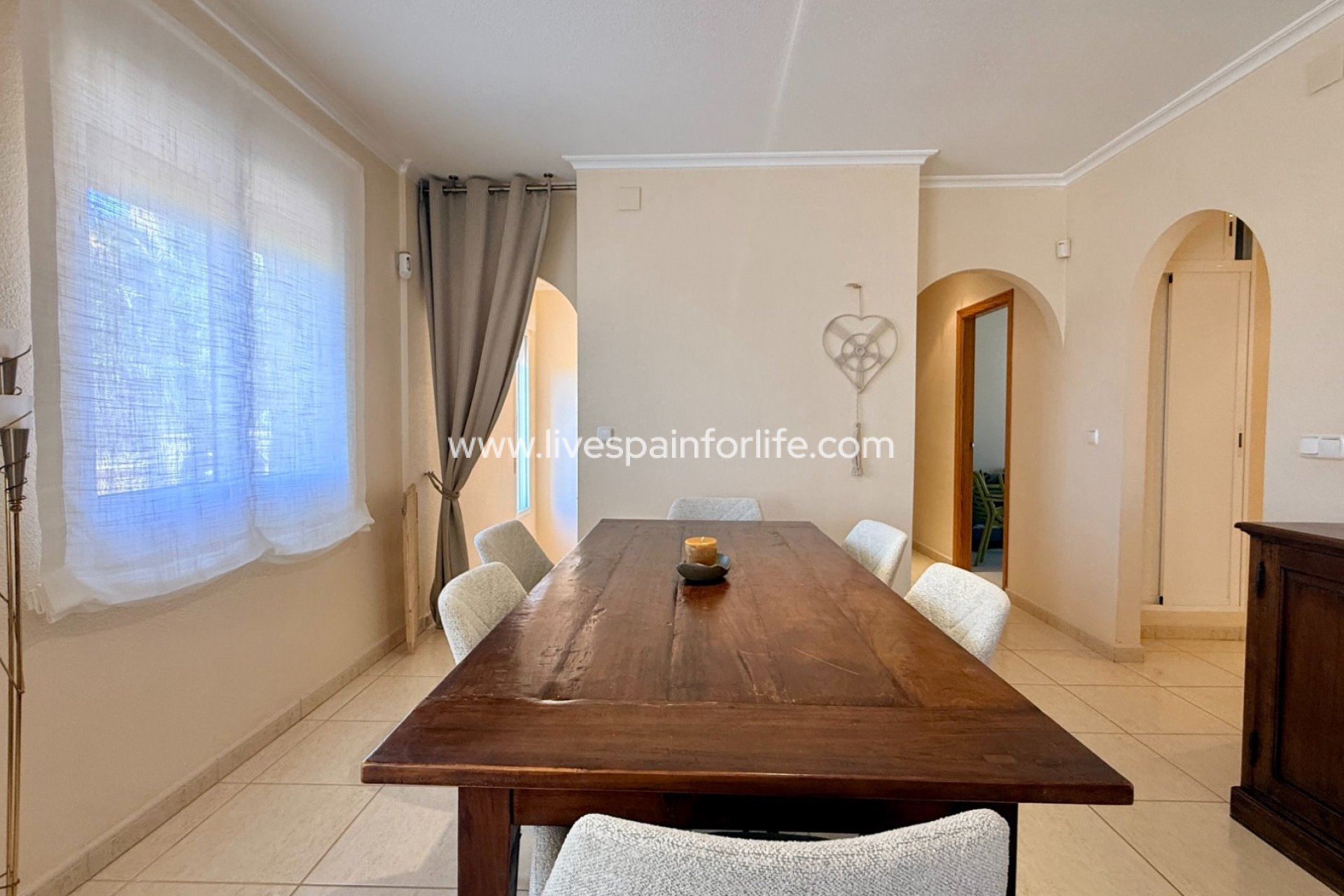 Herverkoop - Villa (alleenstaand) -
Hondon De Las Nieves