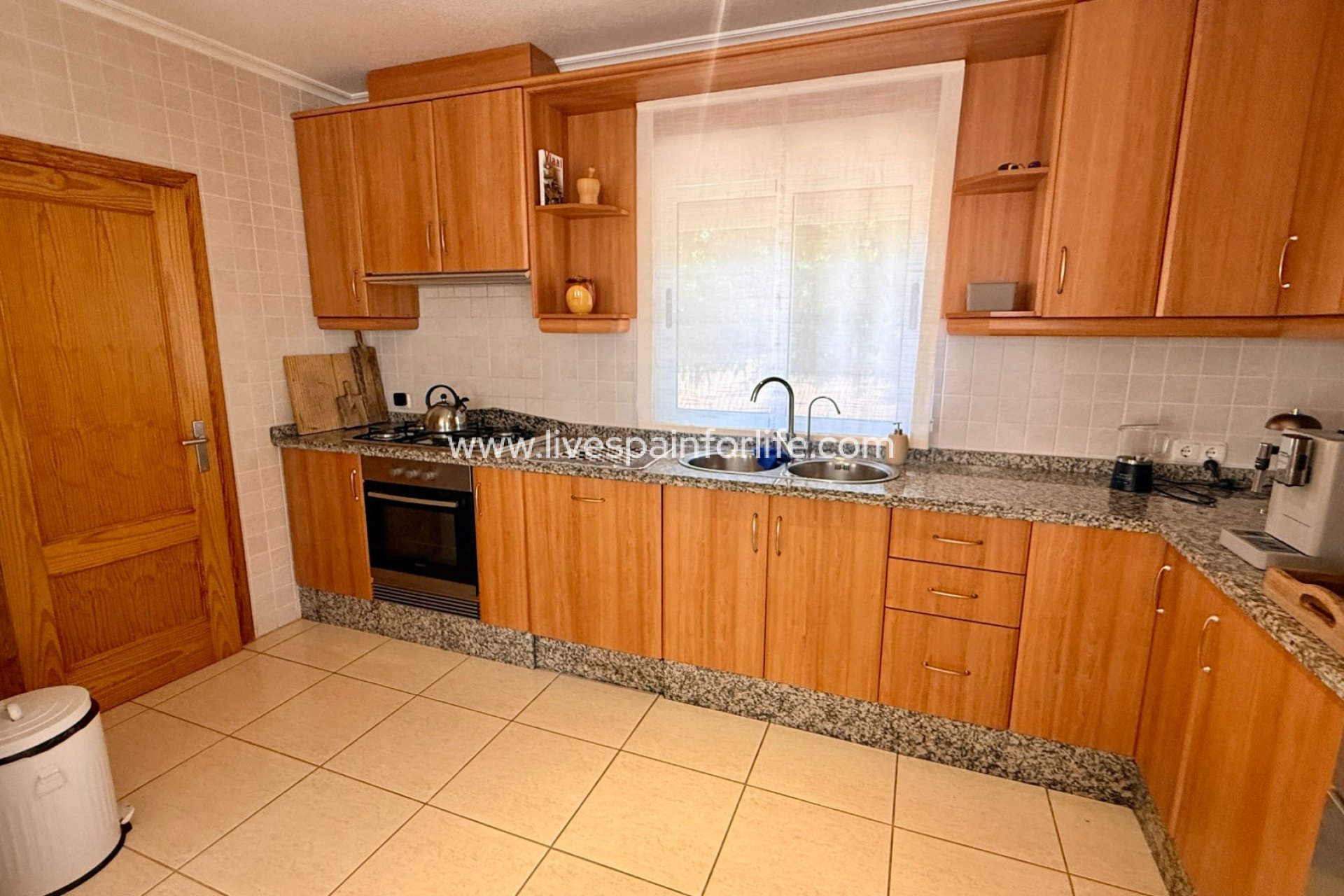 Herverkoop - Villa (alleenstaand) -
Hondon De Las Nieves
