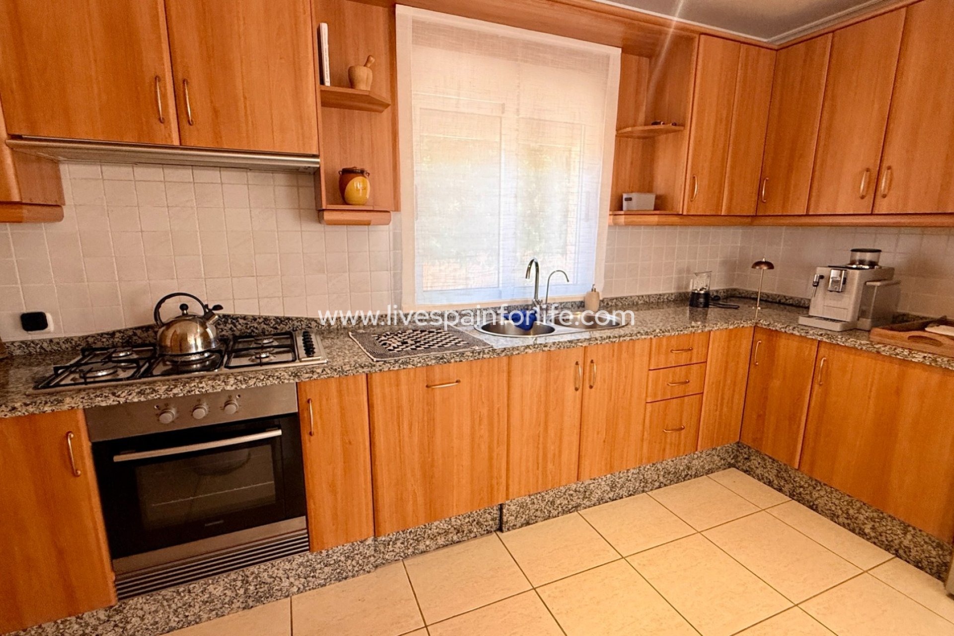 Herverkoop - Villa (alleenstaand) -
Hondon De Las Nieves