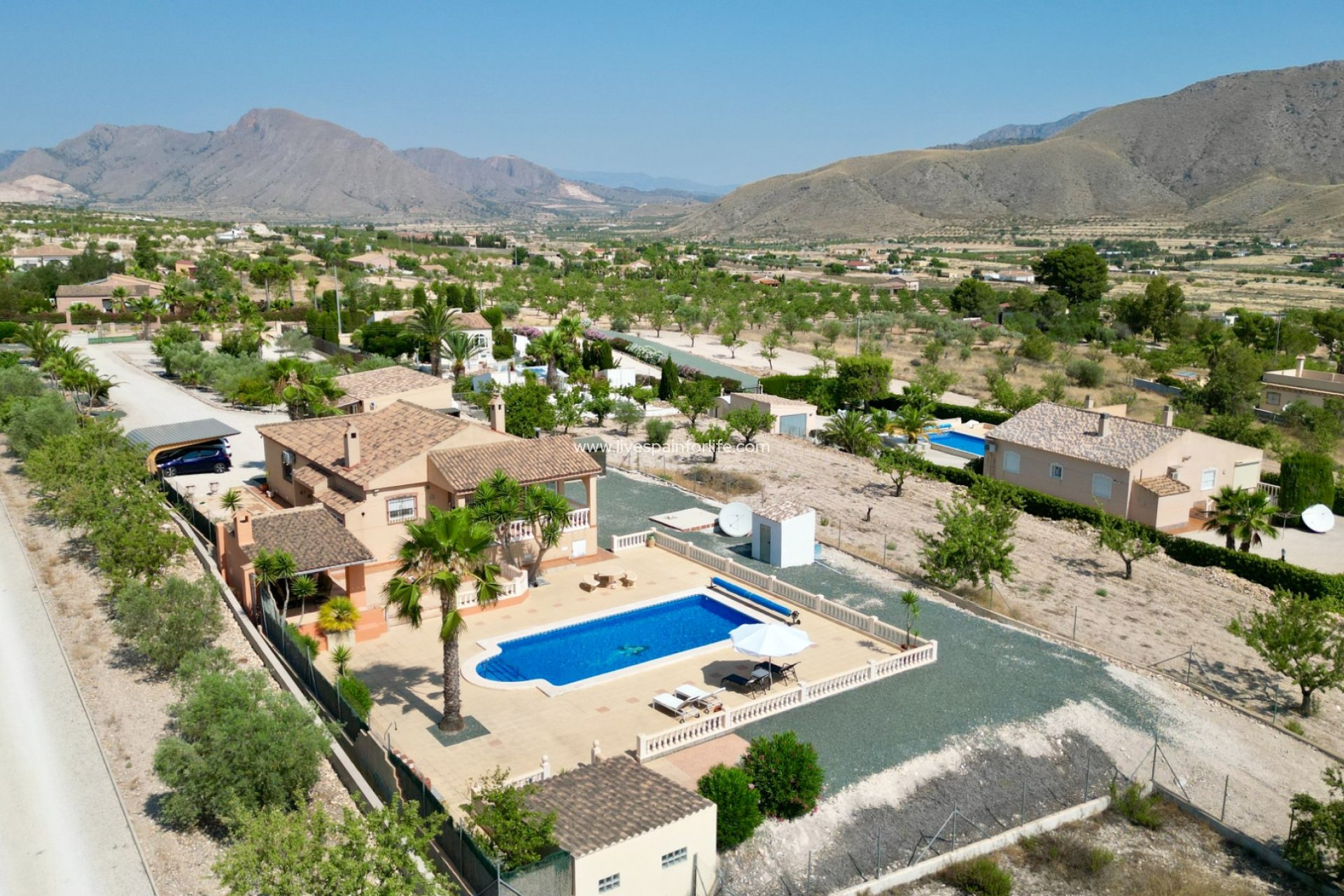 Herverkoop - Villa (alleenstaand) -
Hondon De Los Frailes