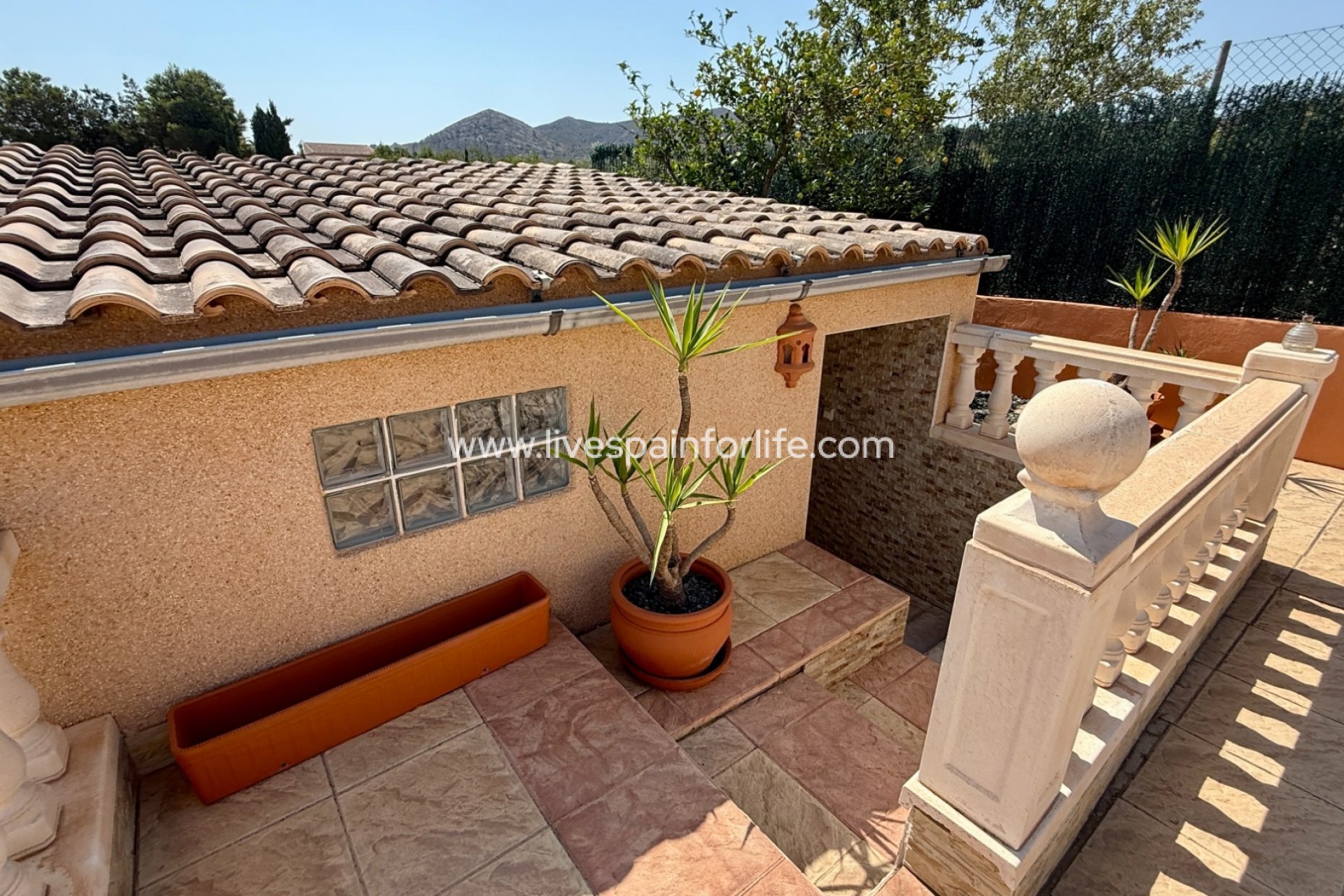 Herverkoop - Villa (alleenstaand) -
Hondon De Los Frailes