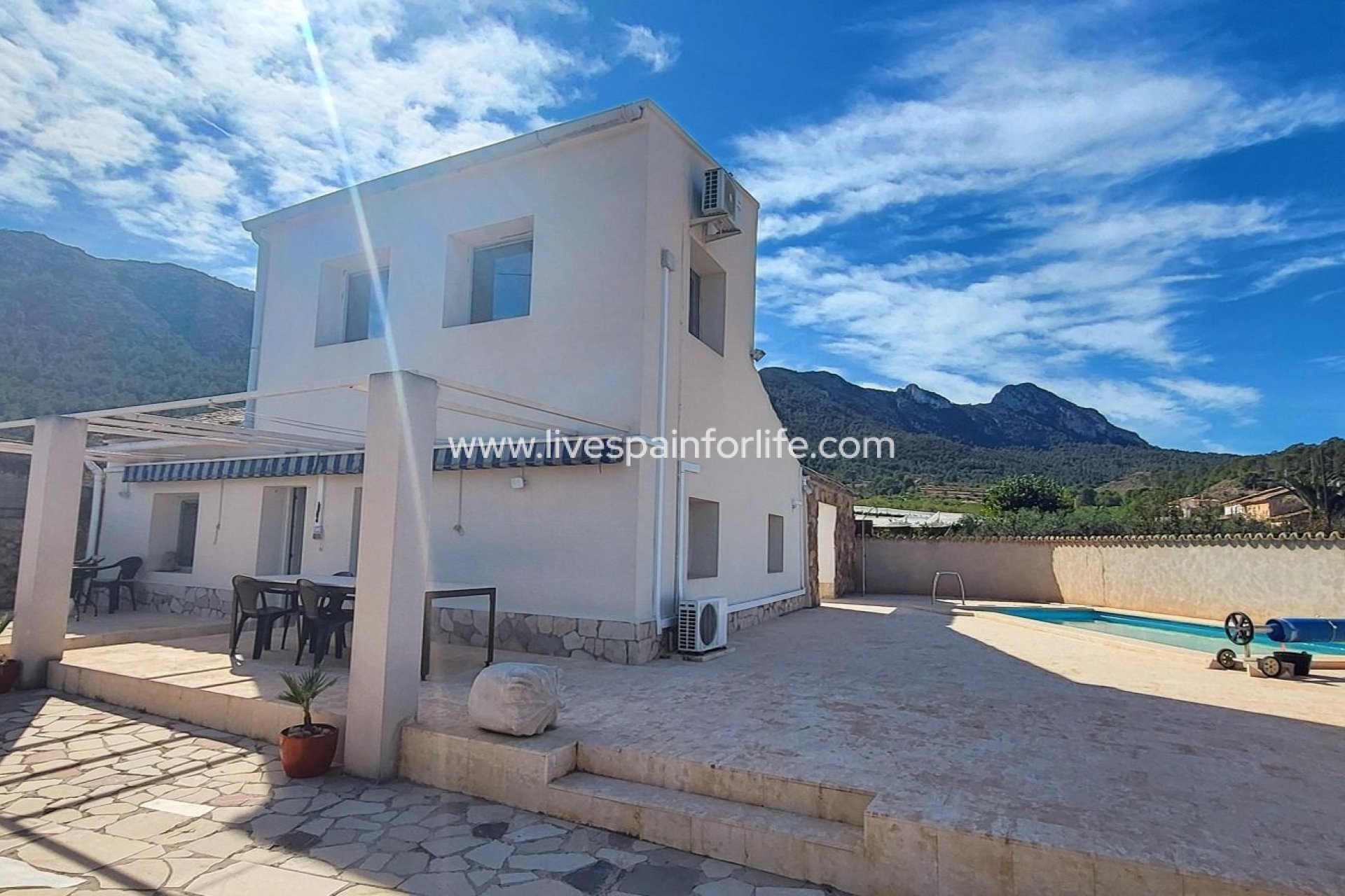 Herverkoop - Villa (alleenstaand) -
La Romana