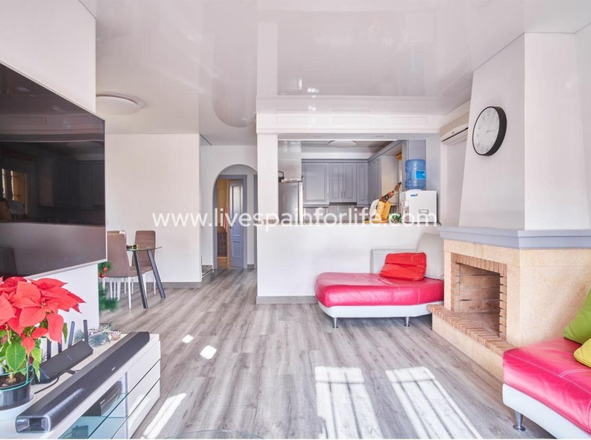 Herverkoop - Villa (alleenstaand) -
Los Montesinos - La Herrada