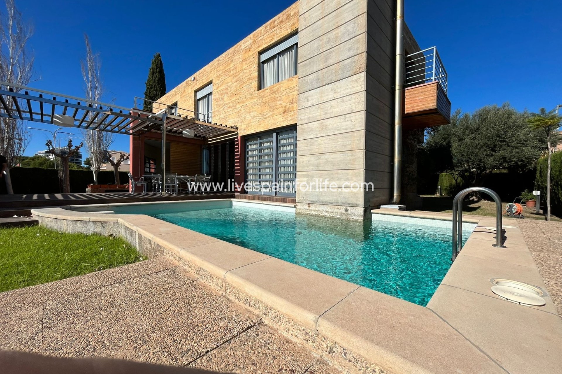 Herverkoop - Villa (alleenstaand) -
Orihuela Costa - Dehesa de Campoamor