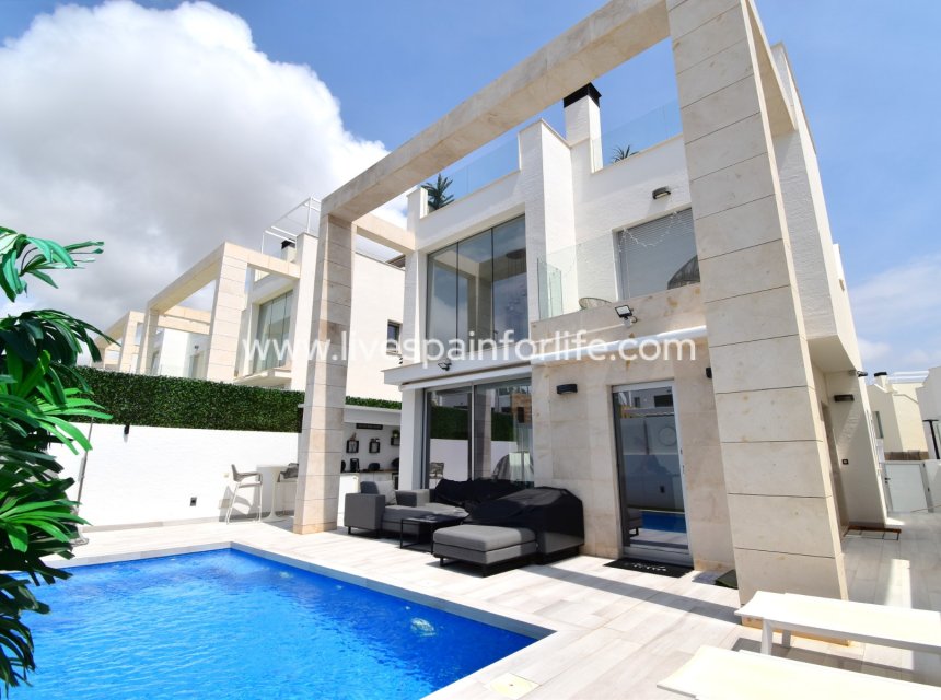Herverkoop - Villa (alleenstaand) -
Orihuela Costa - Lomas de Cabo Roig