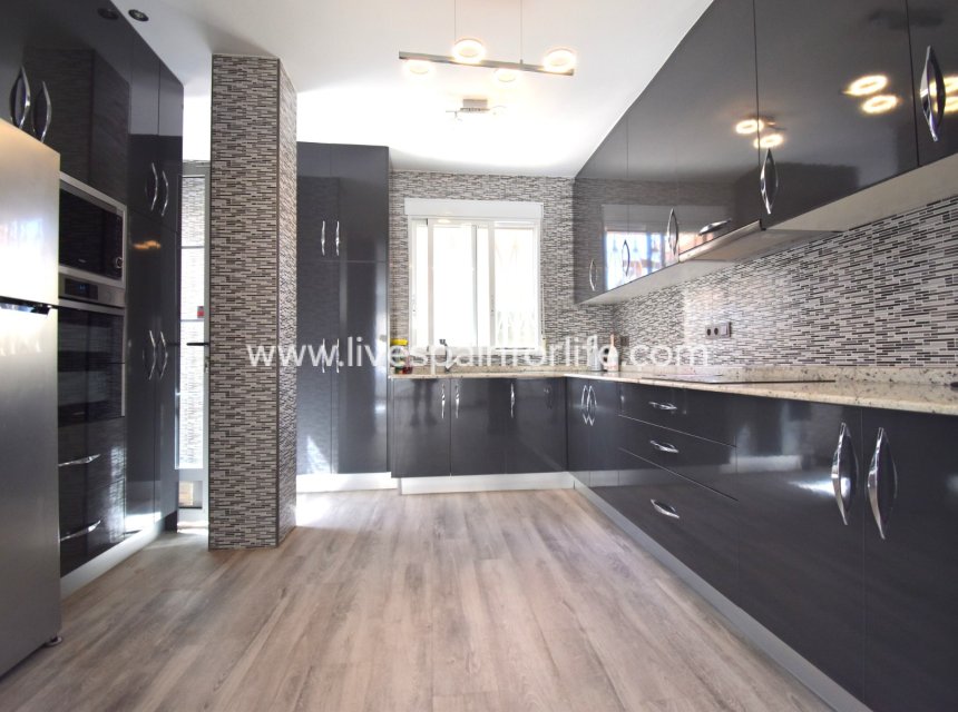 Herverkoop - Villa (alleenstaand) -
Orihuela Costa - Playa Flamenca