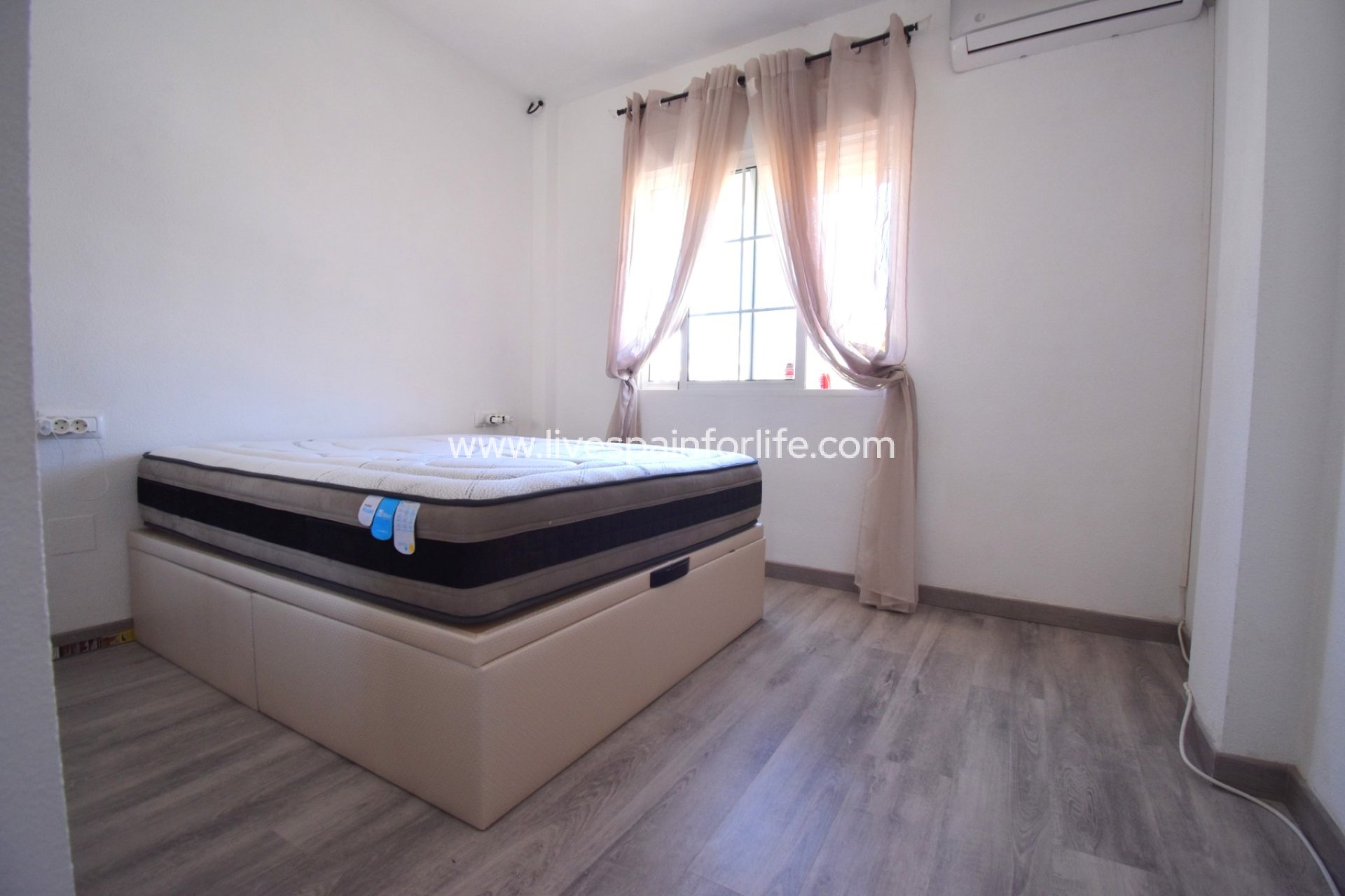 Herverkoop - Villa (alleenstaand) -
Orihuela Costa - Playa Flamenca