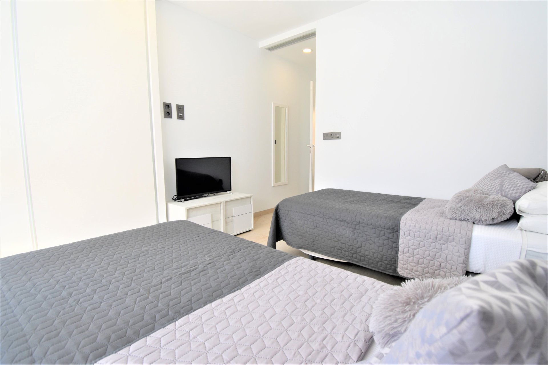 Herverkoop - Villa (alleenstaand) -
Orihuela Costa - Villamartin