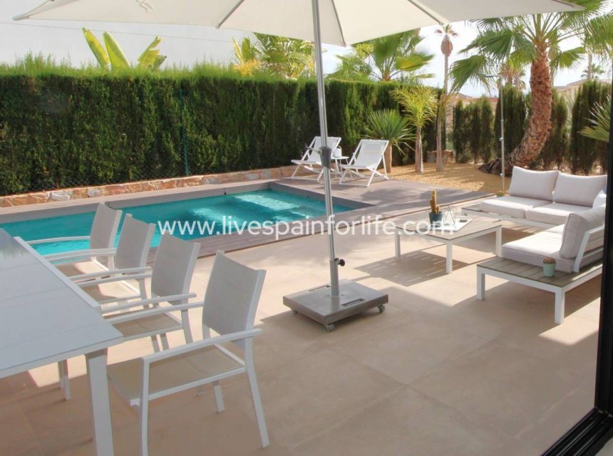 Herverkoop - Villa (alleenstaand) -
Rojales - Ciudad Quesada