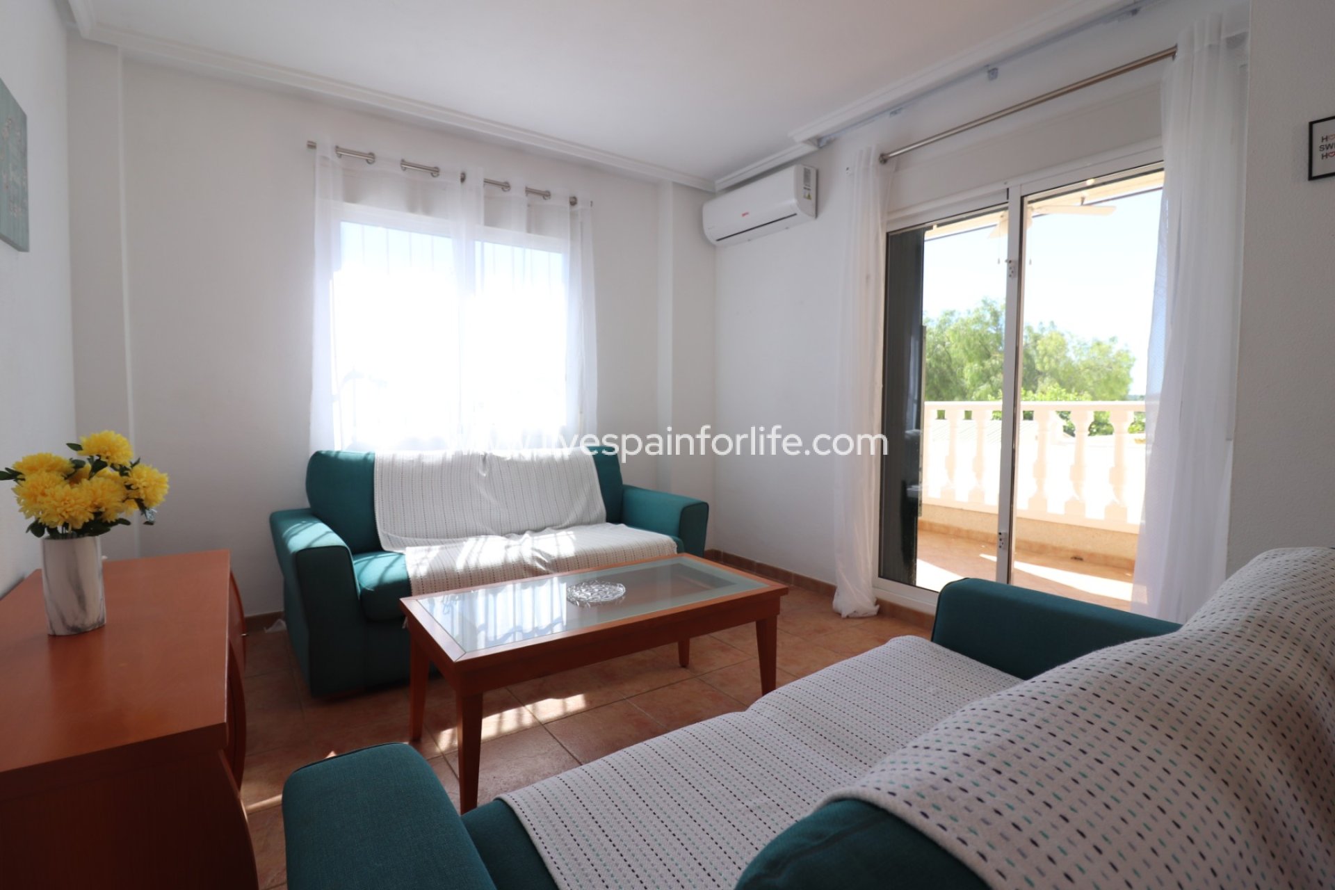 Herverkoop - Villa (alleenstaand) -
San Miguel De Salinas - Lake View Mansions