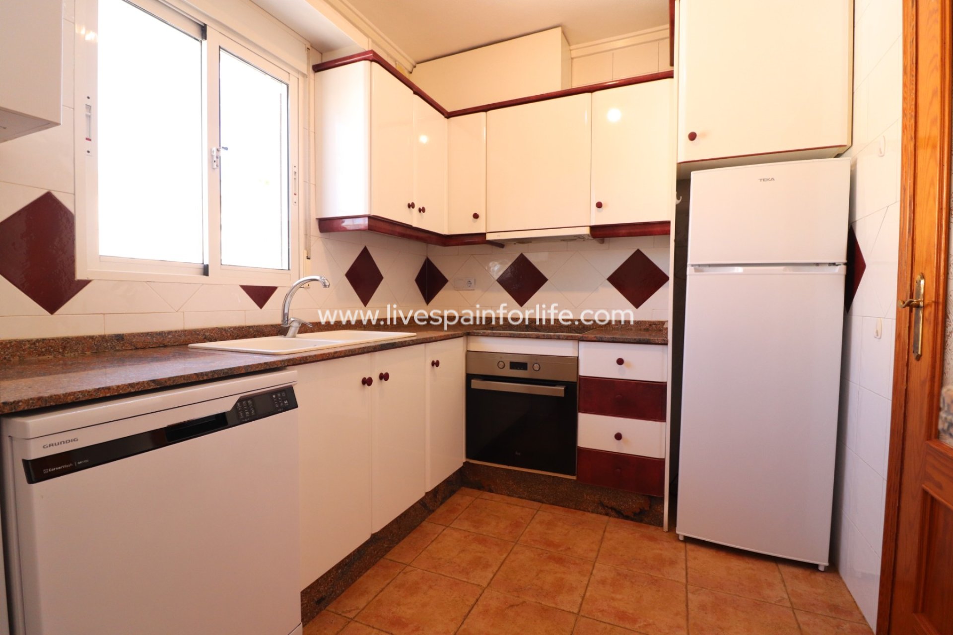 Herverkoop - Villa (alleenstaand) -
San Miguel De Salinas - Lake View Mansions