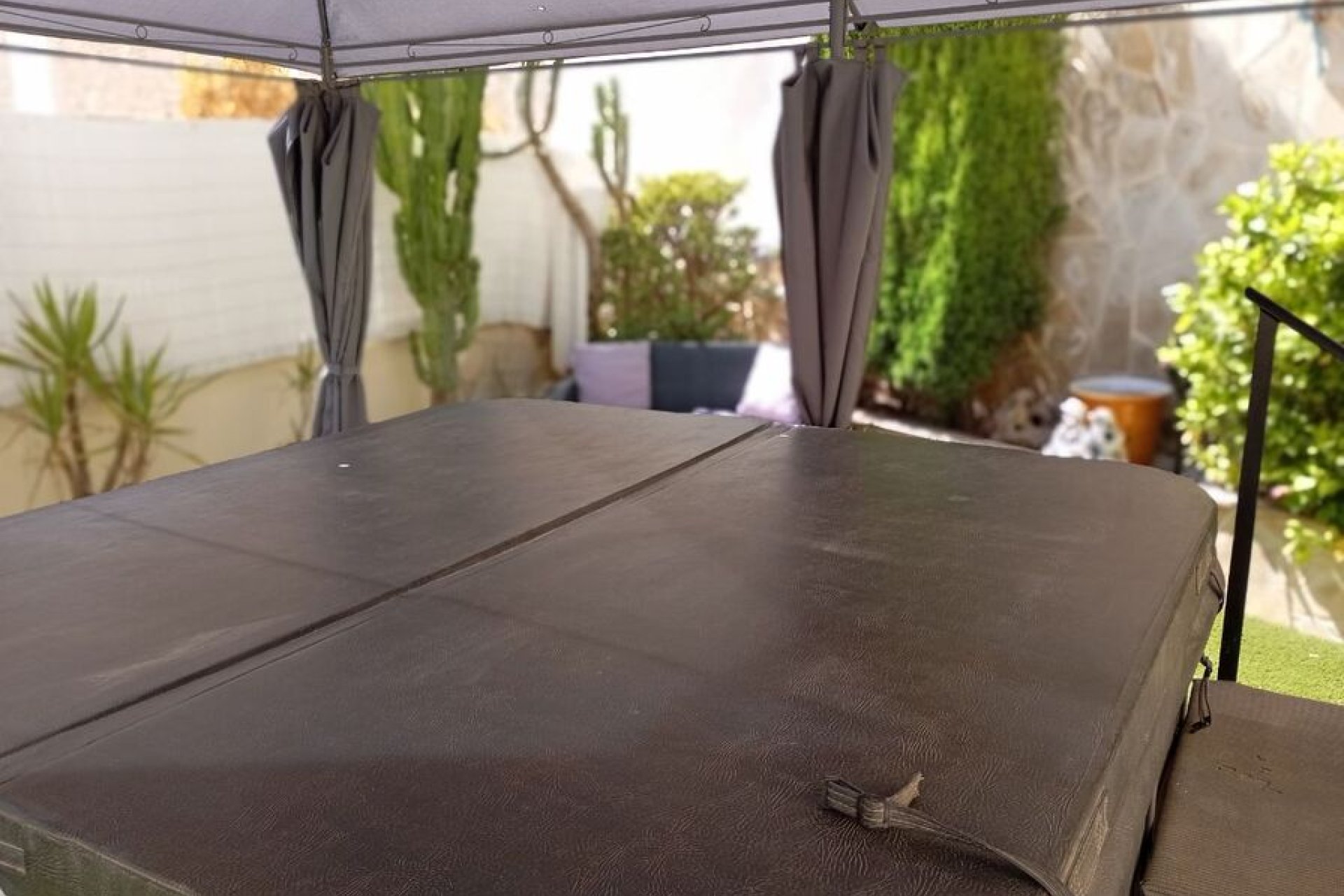 Herverkoop - Villa (alleenstaand) -
Villamartin