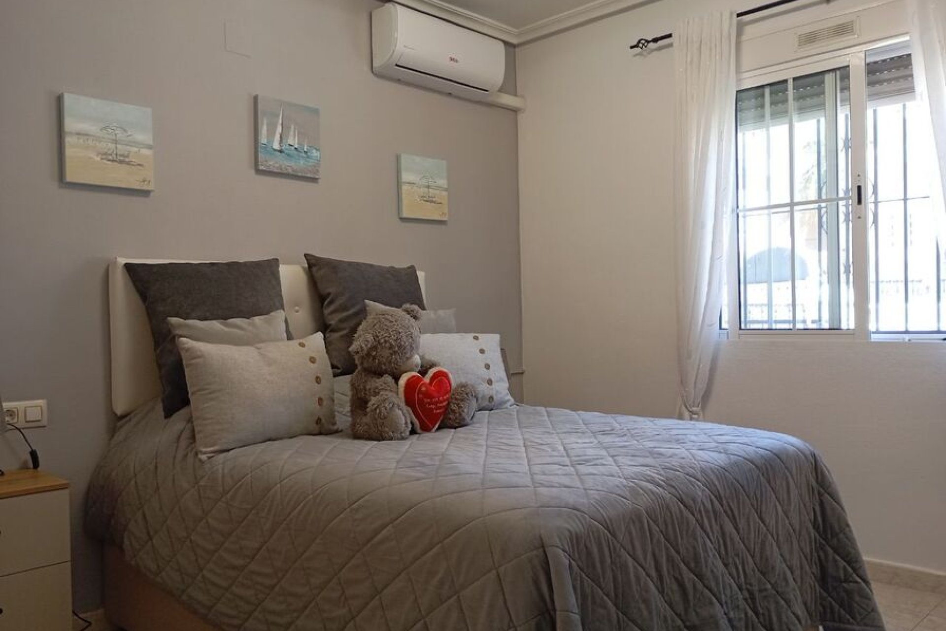 Herverkoop - Villa (alleenstaand) -
Villamartin