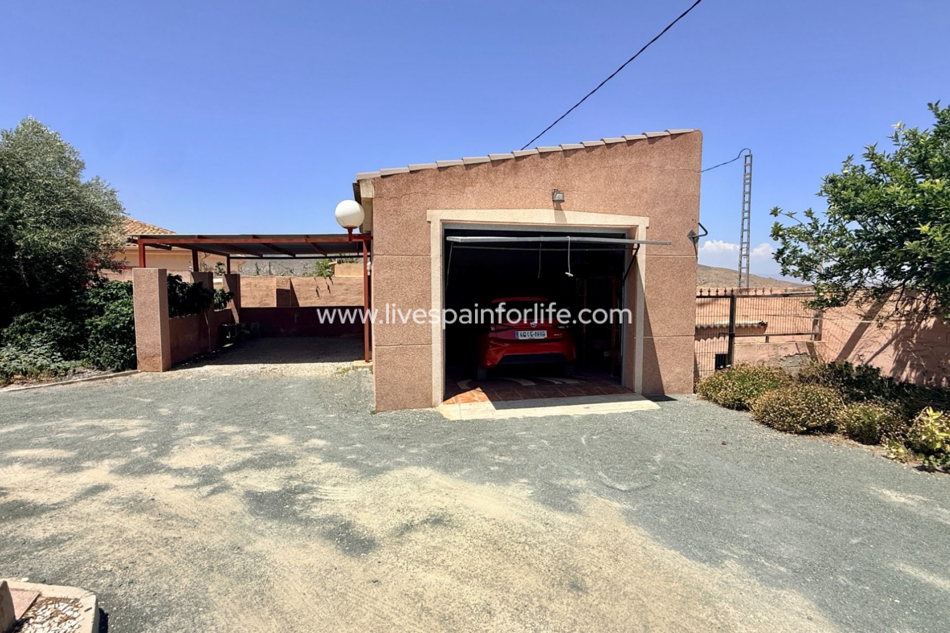  -  -
Hondon De Los Frailes - 