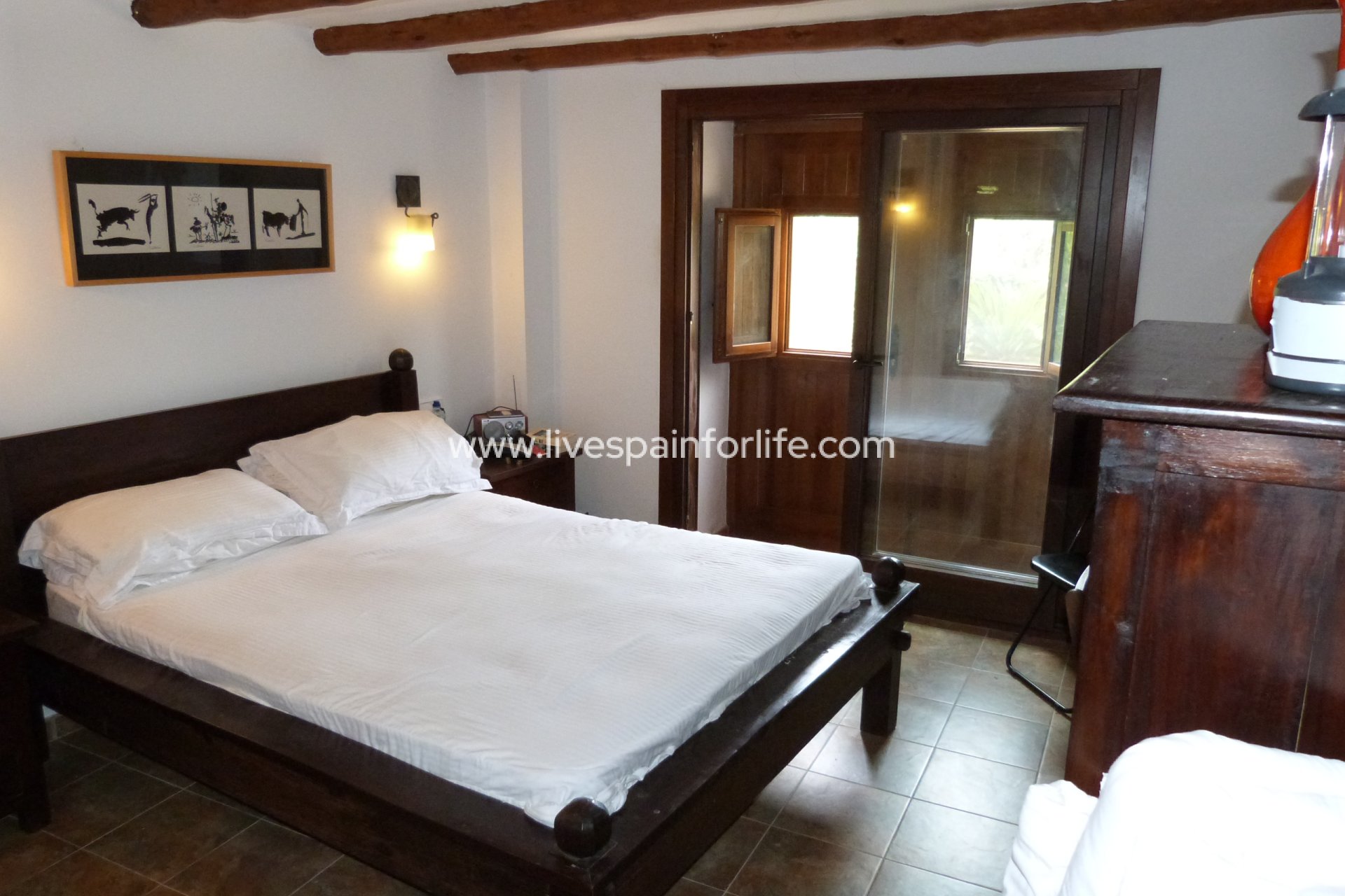  -  -
Ibi - Ibi - Country