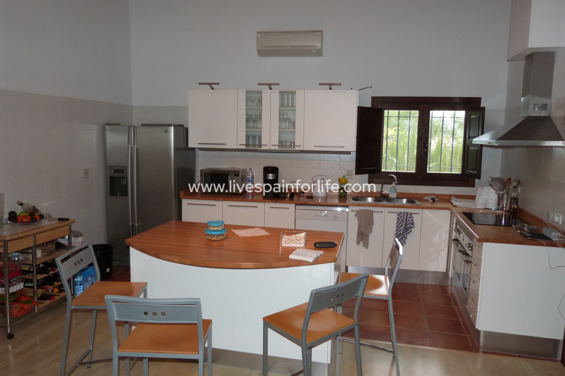  -  -
Ibi - Ibi - Country