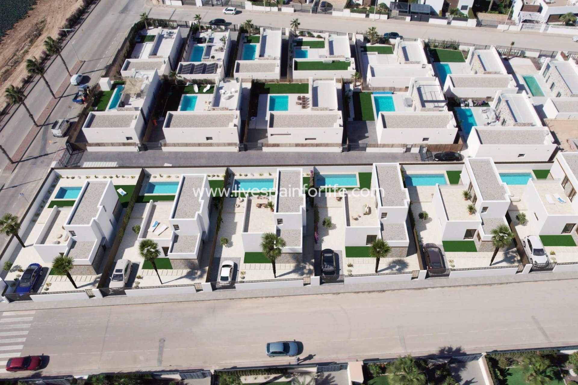  -  -
 - La Finca Golf