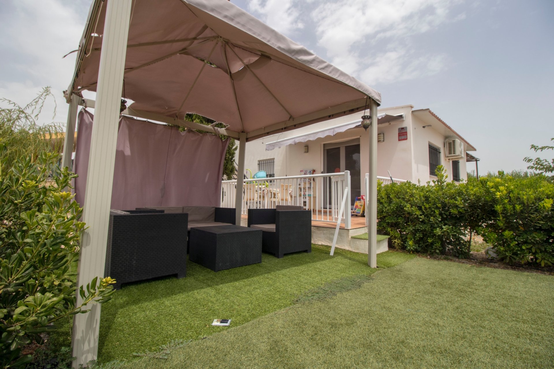 Langzeitmiete - Country house -
Albatera