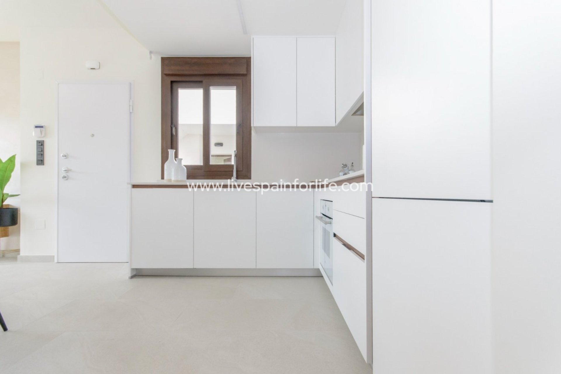  -  -
 - Los Balcones