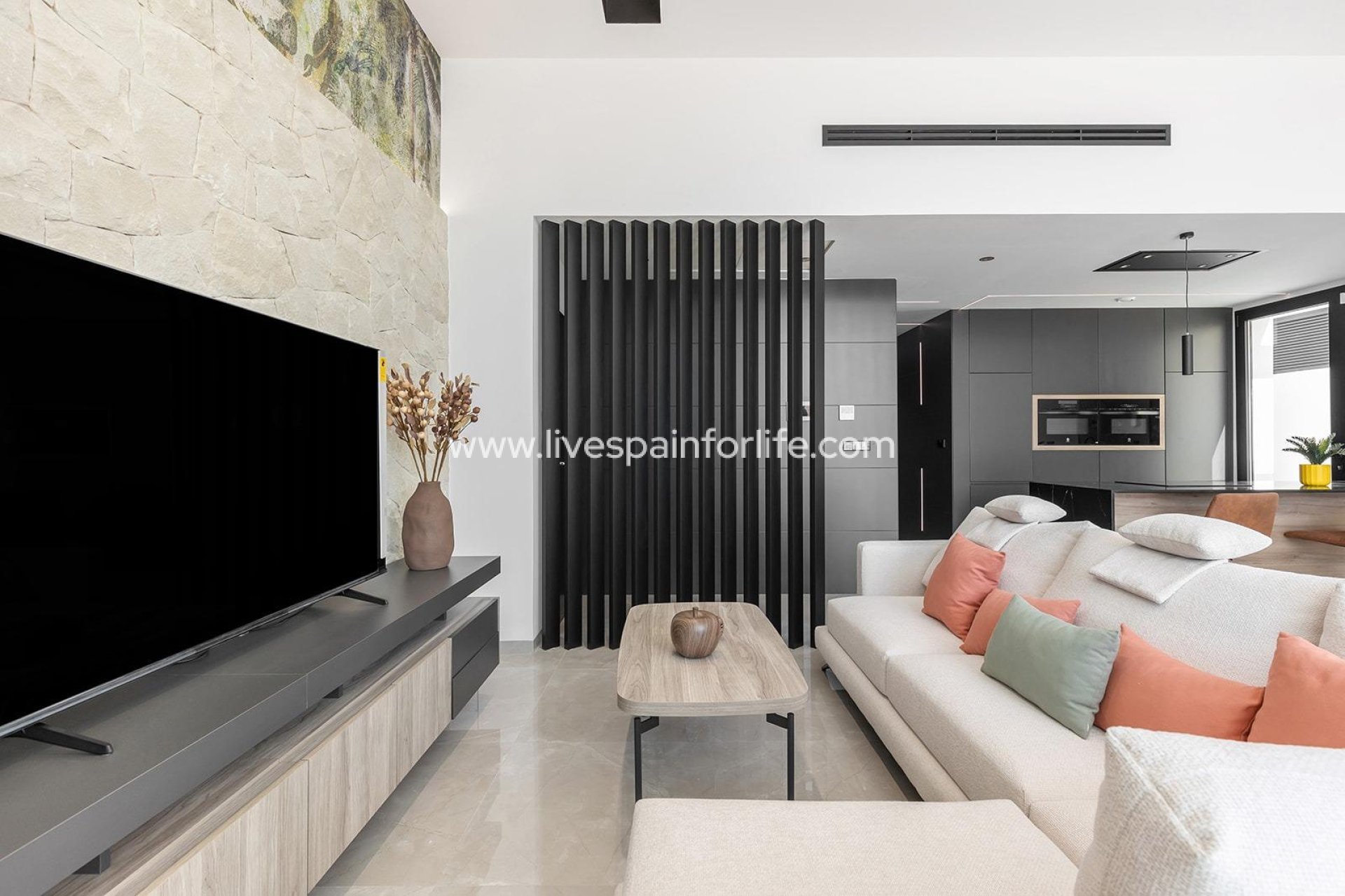  -  -
 - Los Balcones