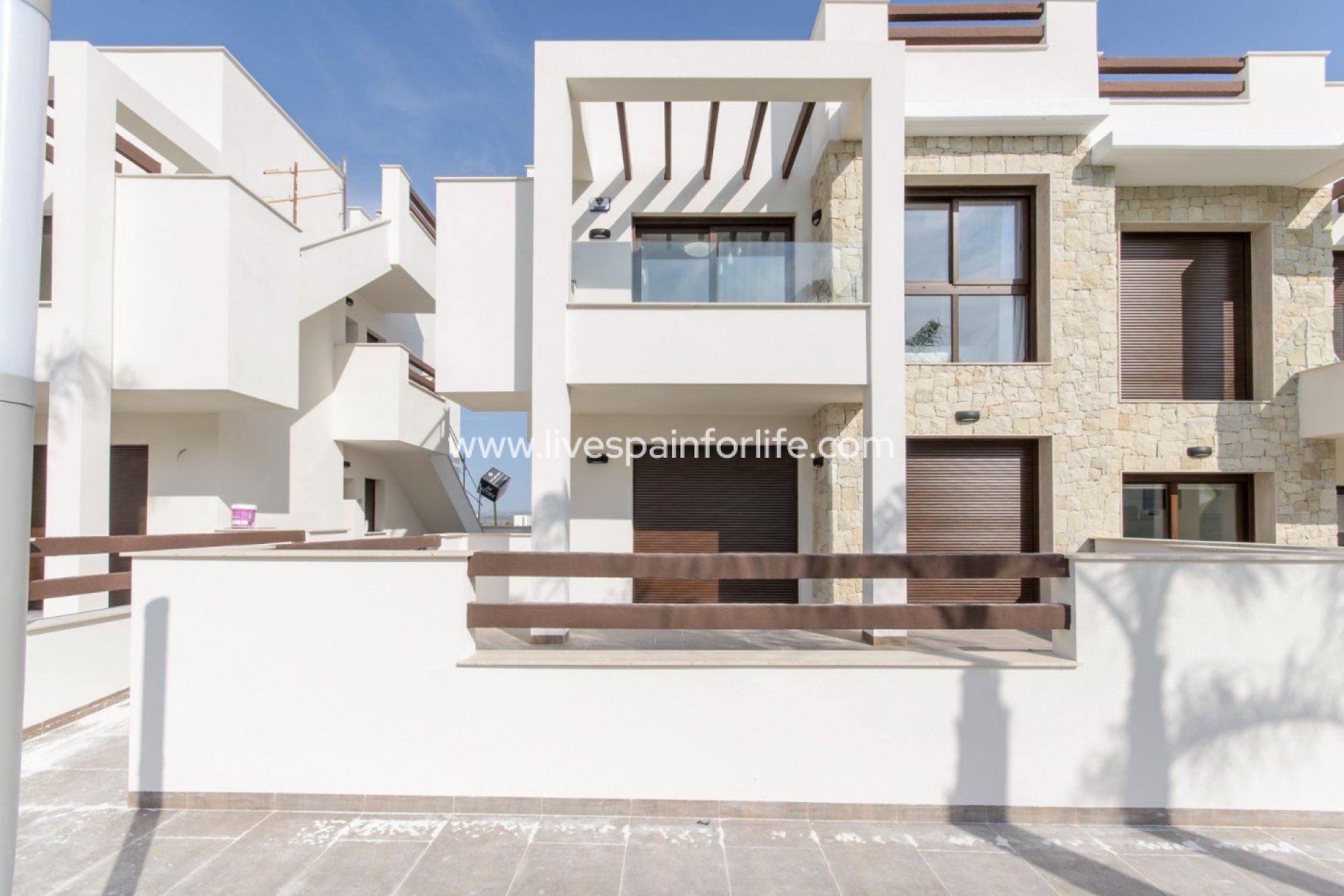  -  -
 - Los Balcones