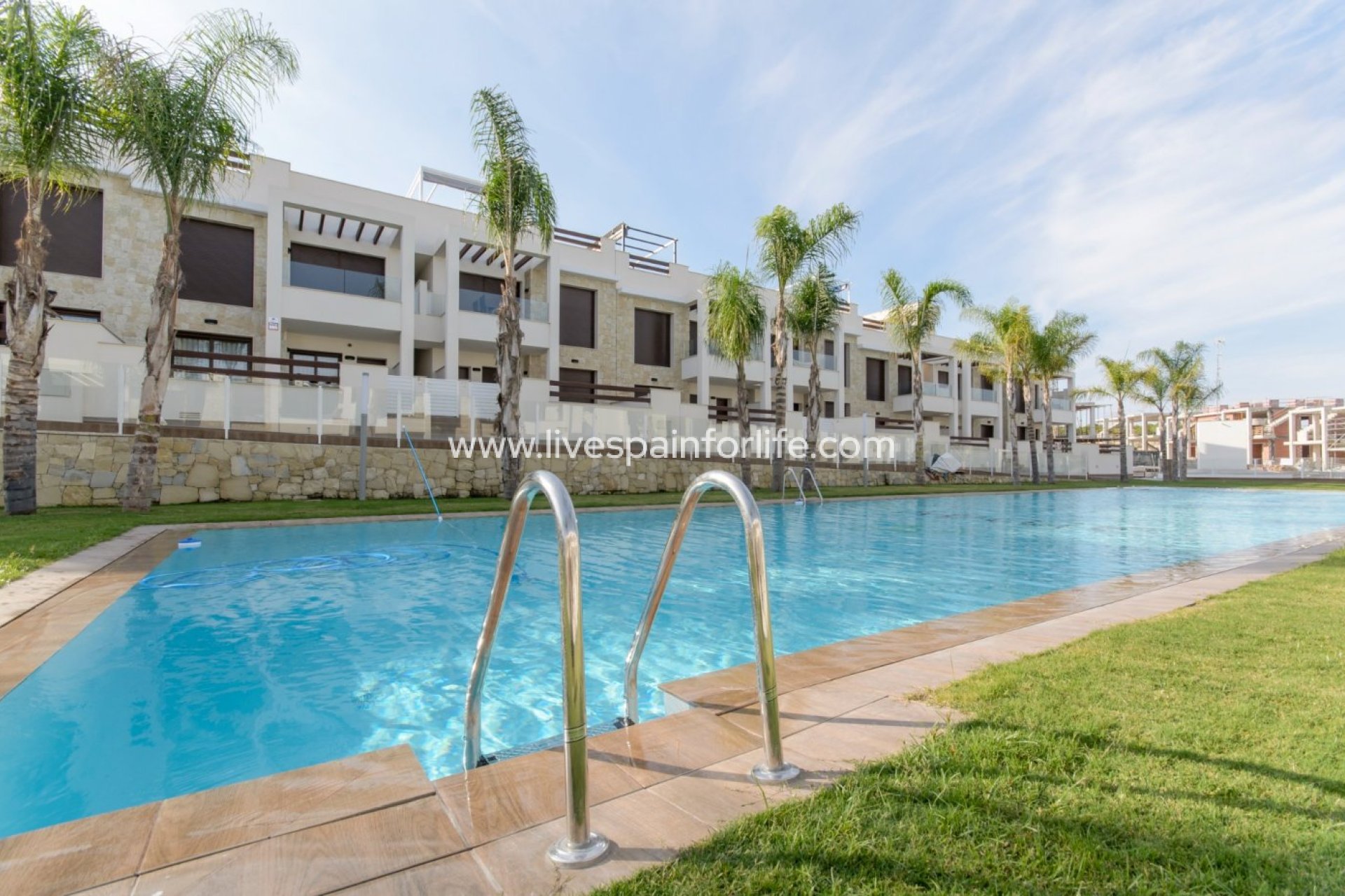  -  -
 - Los Balcones