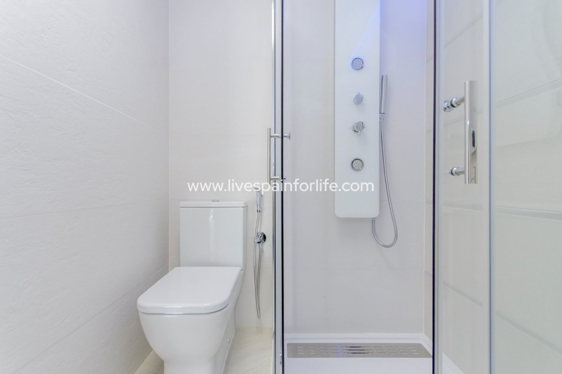  -  -
 - Los Balcones