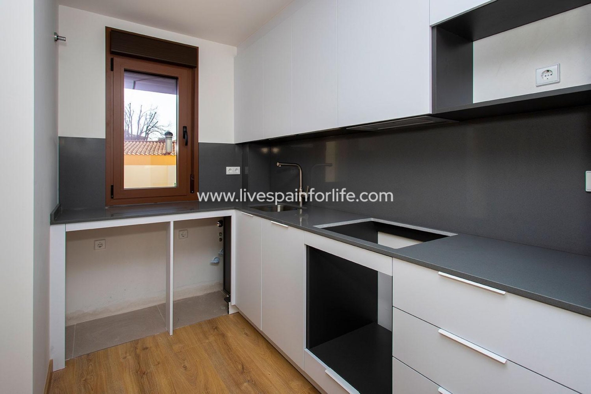 Neubau - Bungalow -
Hondon De Las Nieves - El Salero