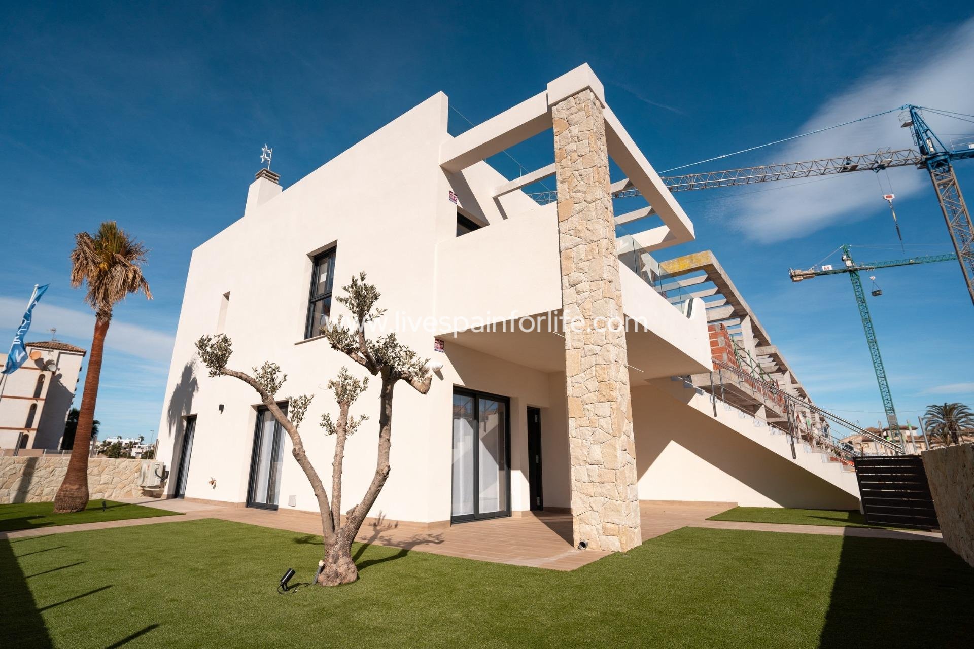 Neubau - Bungalow -
Pilar de la Horadada - Pueblo