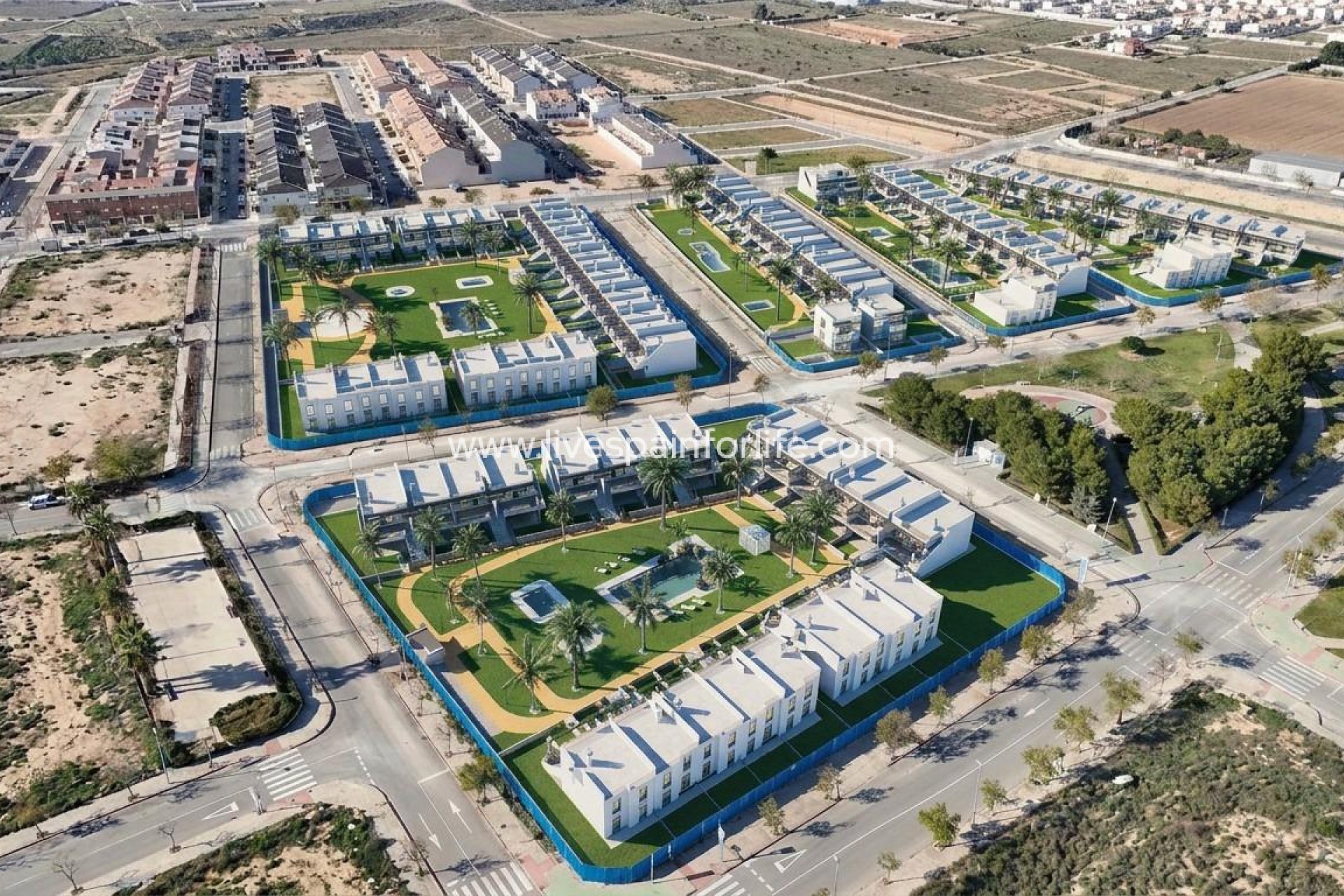 Neubau - Bungalow -
Pilar de la Horadada - Pueblo